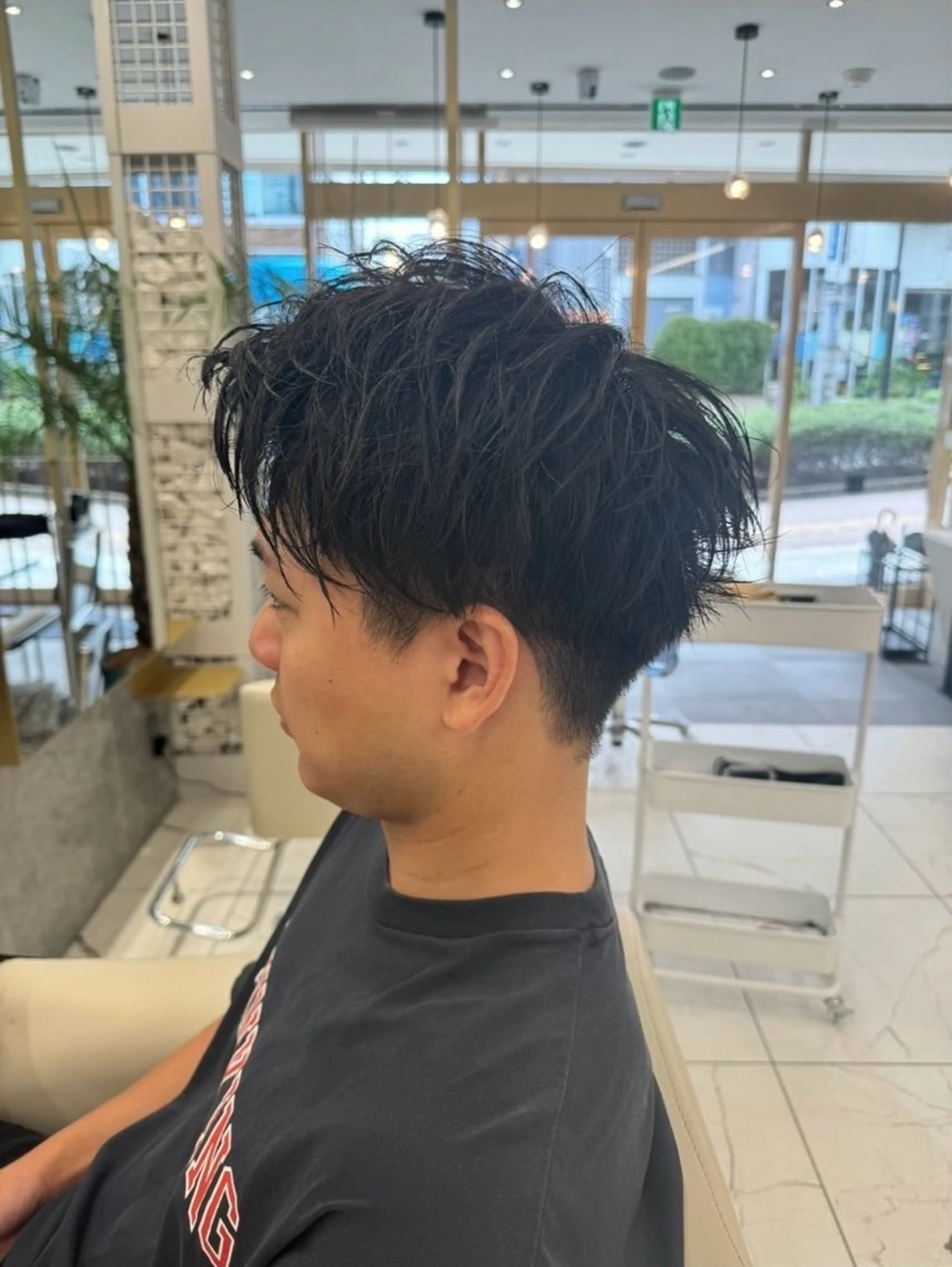 ショート パーマ メンズ 里見 愛梨のヘアスタイル