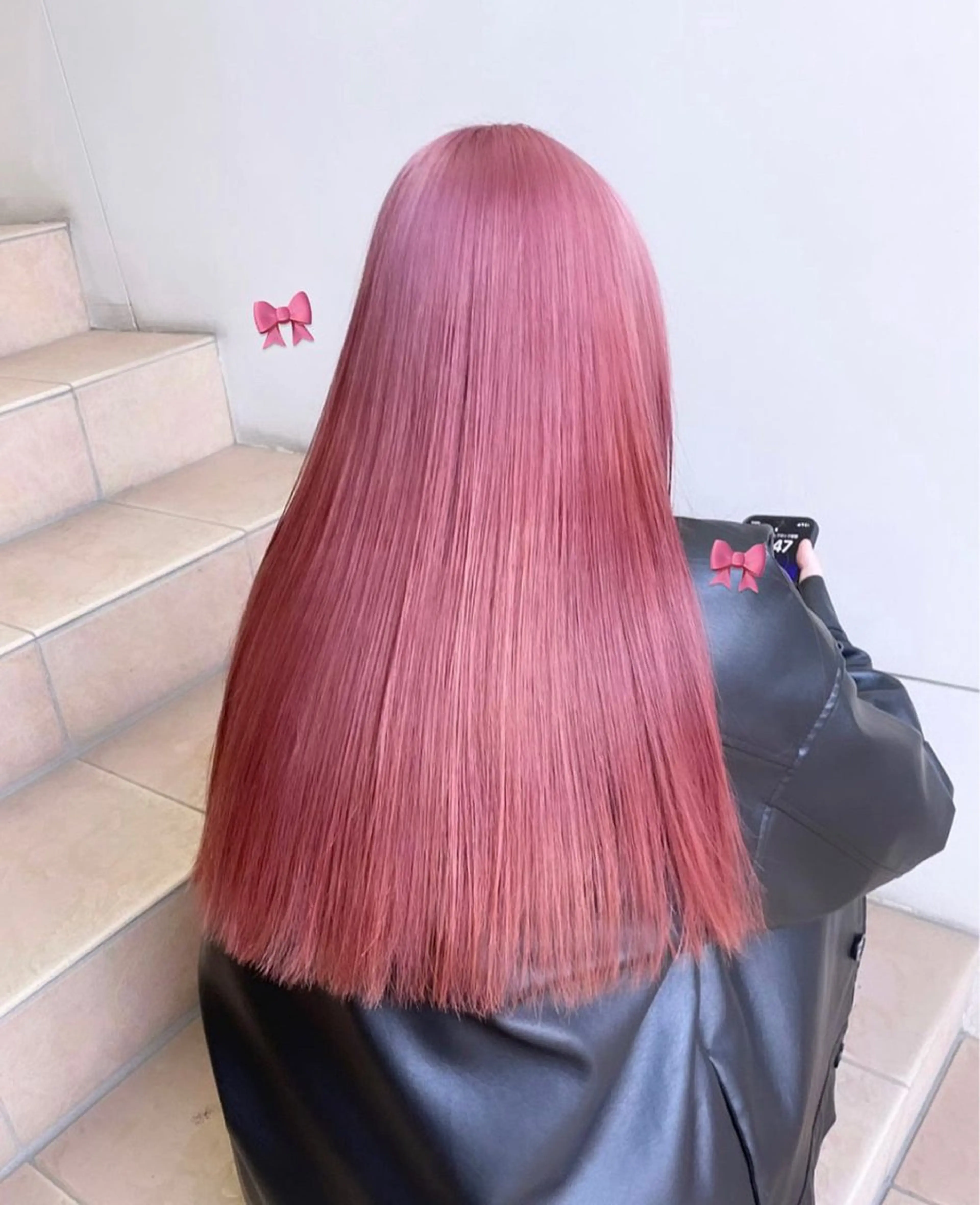 セミロング 河西 彩香/ブリーチカラーのヘアスタイル