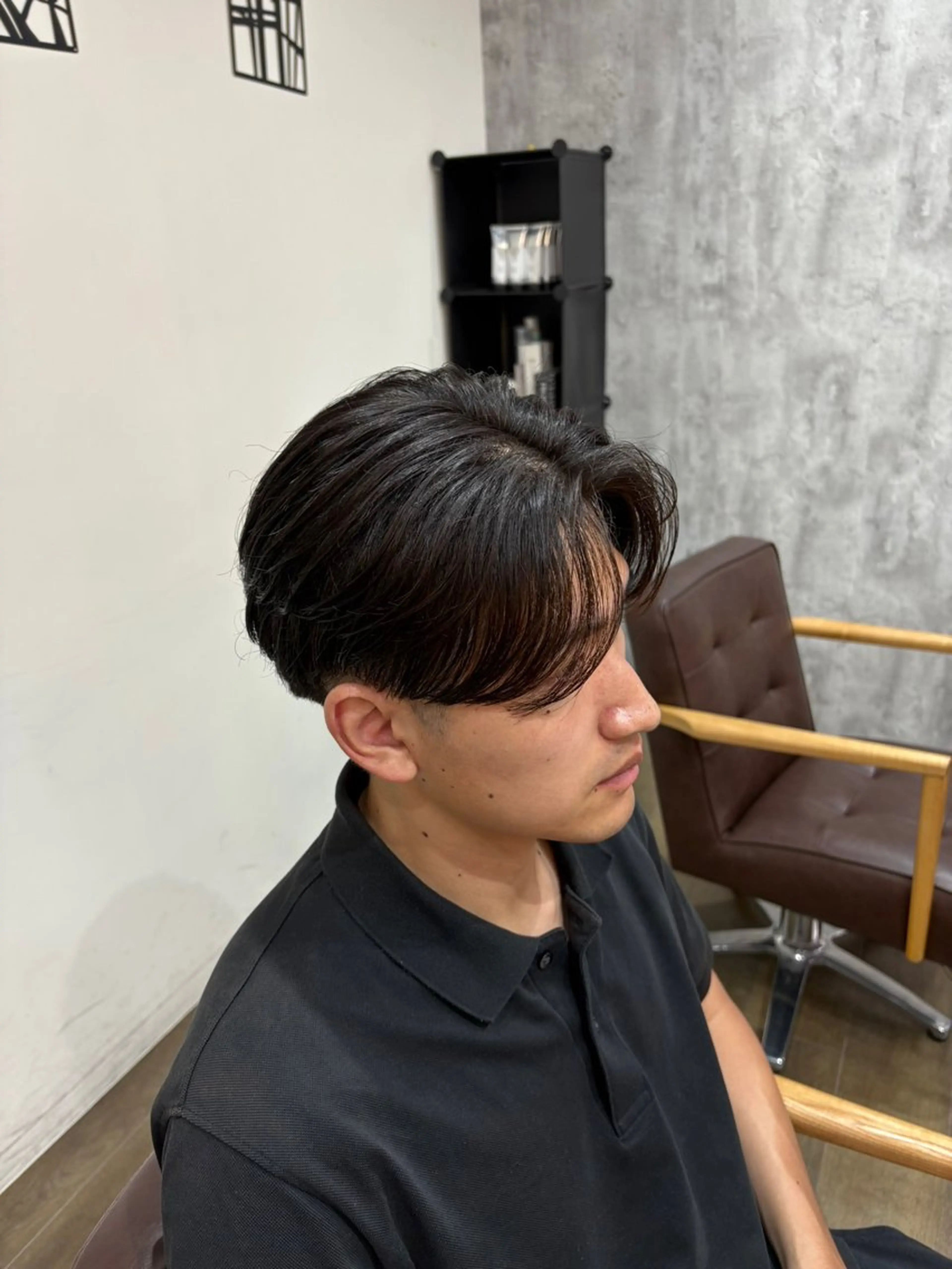 ショート パーマ メンズ メンズパーマ カット パーマ 韓国メンズヘア/ 毛流れヘア　須田龍世のヘアスタイル