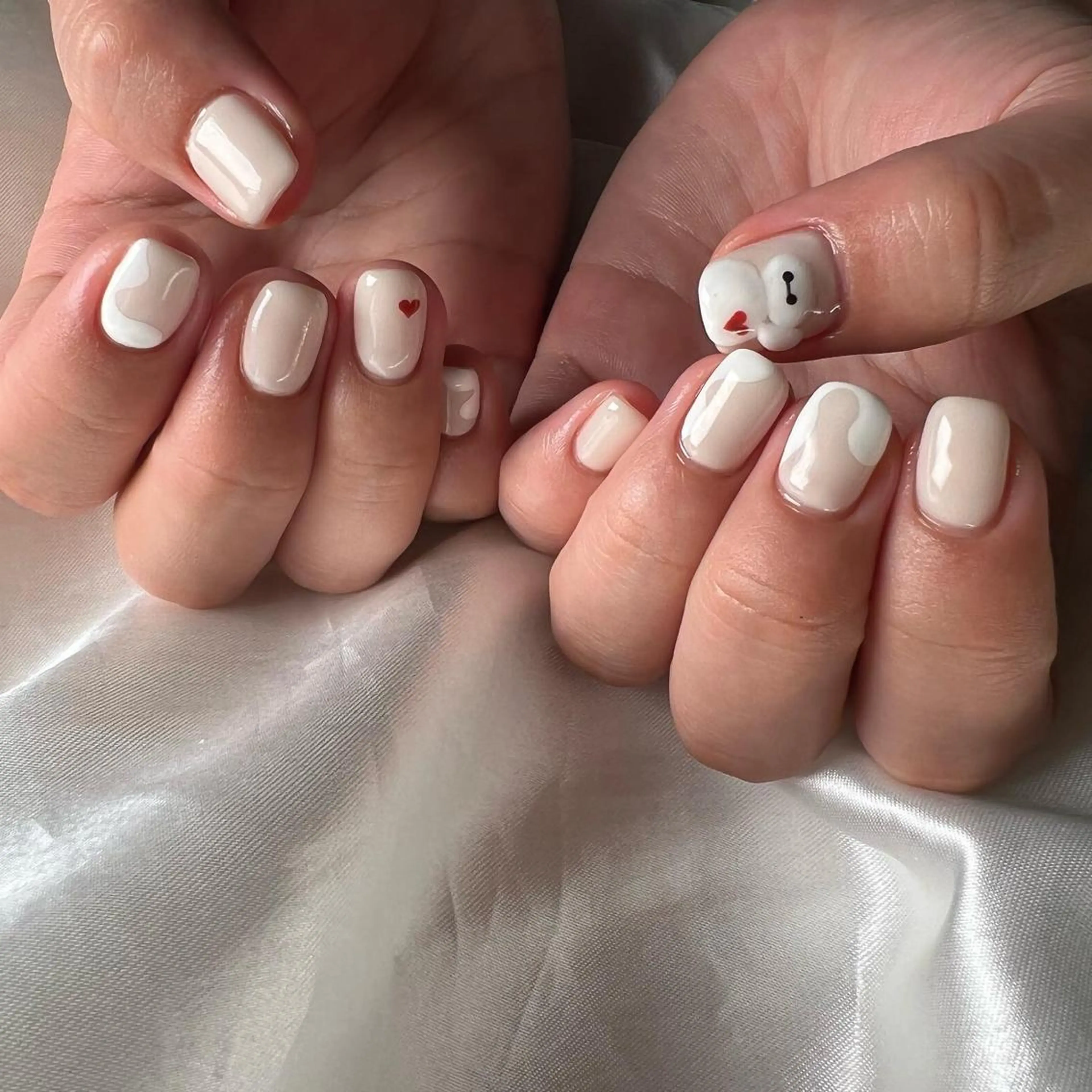 ネイル ジェルネイル 氷ネイル・うるうるネイル マグネットネイル ミラーネイル ニュアンスネイル You kyehwaのネイルデザイン