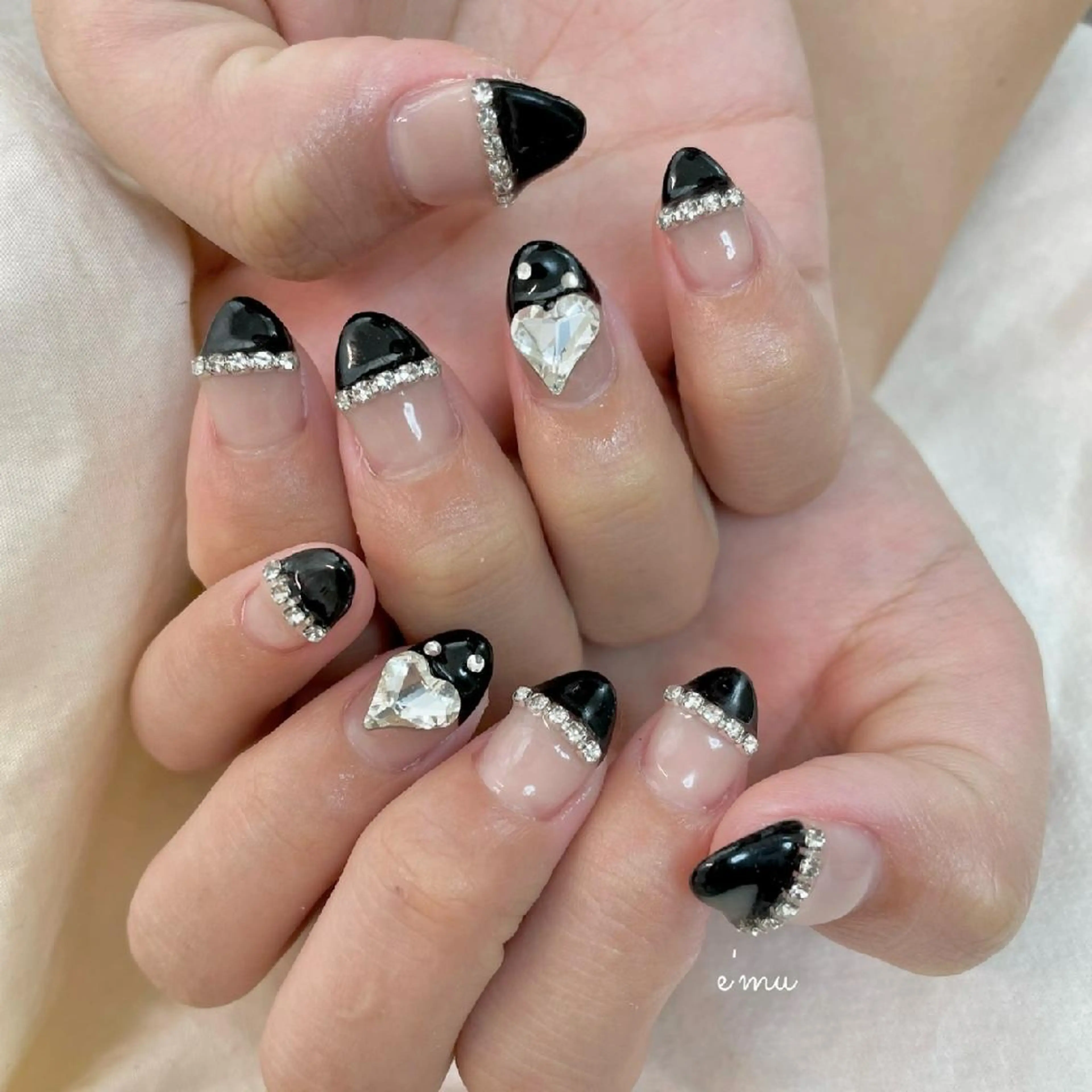 ネイル ハート ワンホンネイル nail salon e'mu💐のネイルデザイン