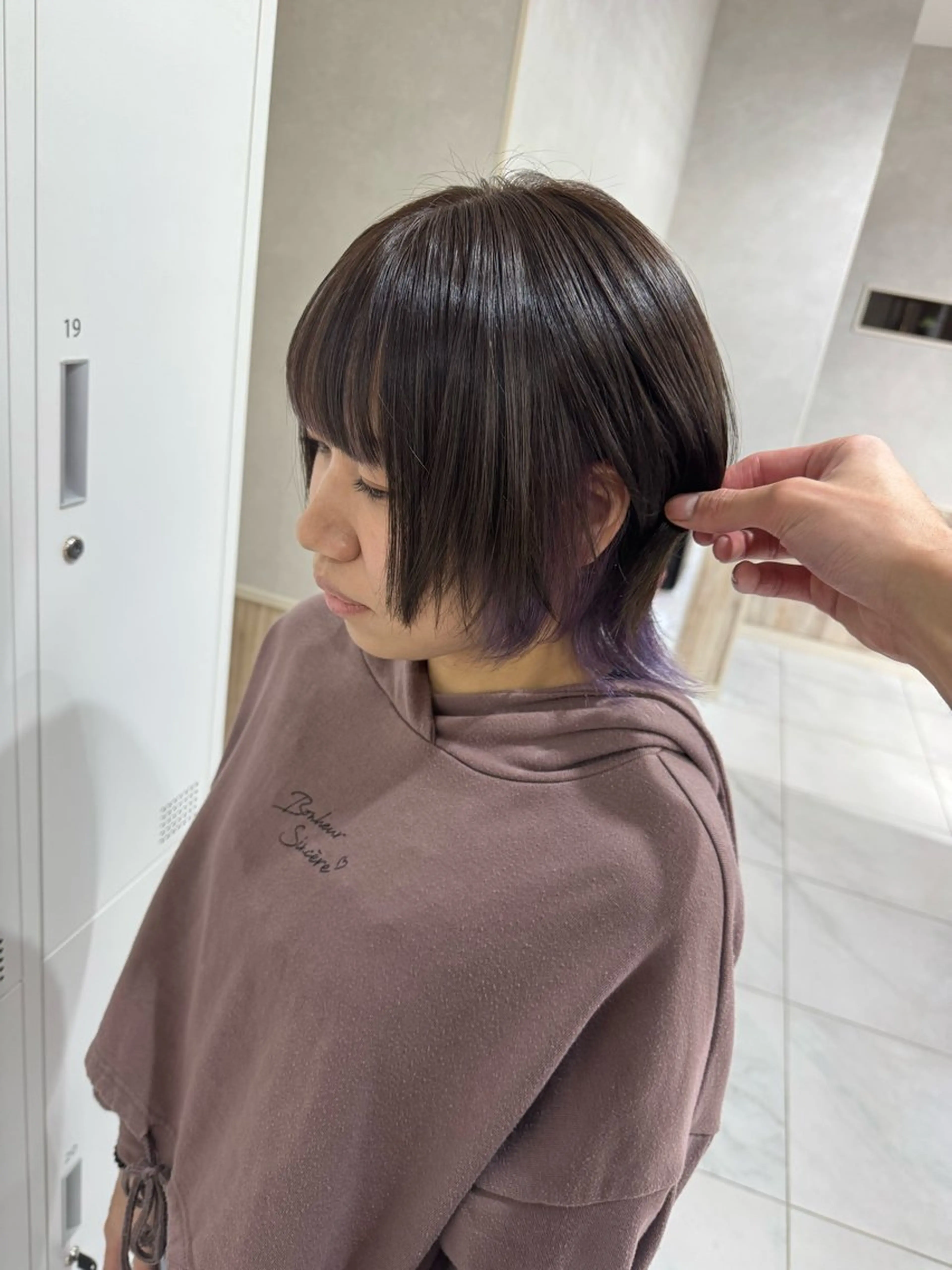 セミロング カラー イヤリングカラー インナーカラー バイオレットカラー ウルフカット グランデュール焼津 SEIRYU🐉のヘアスタイル