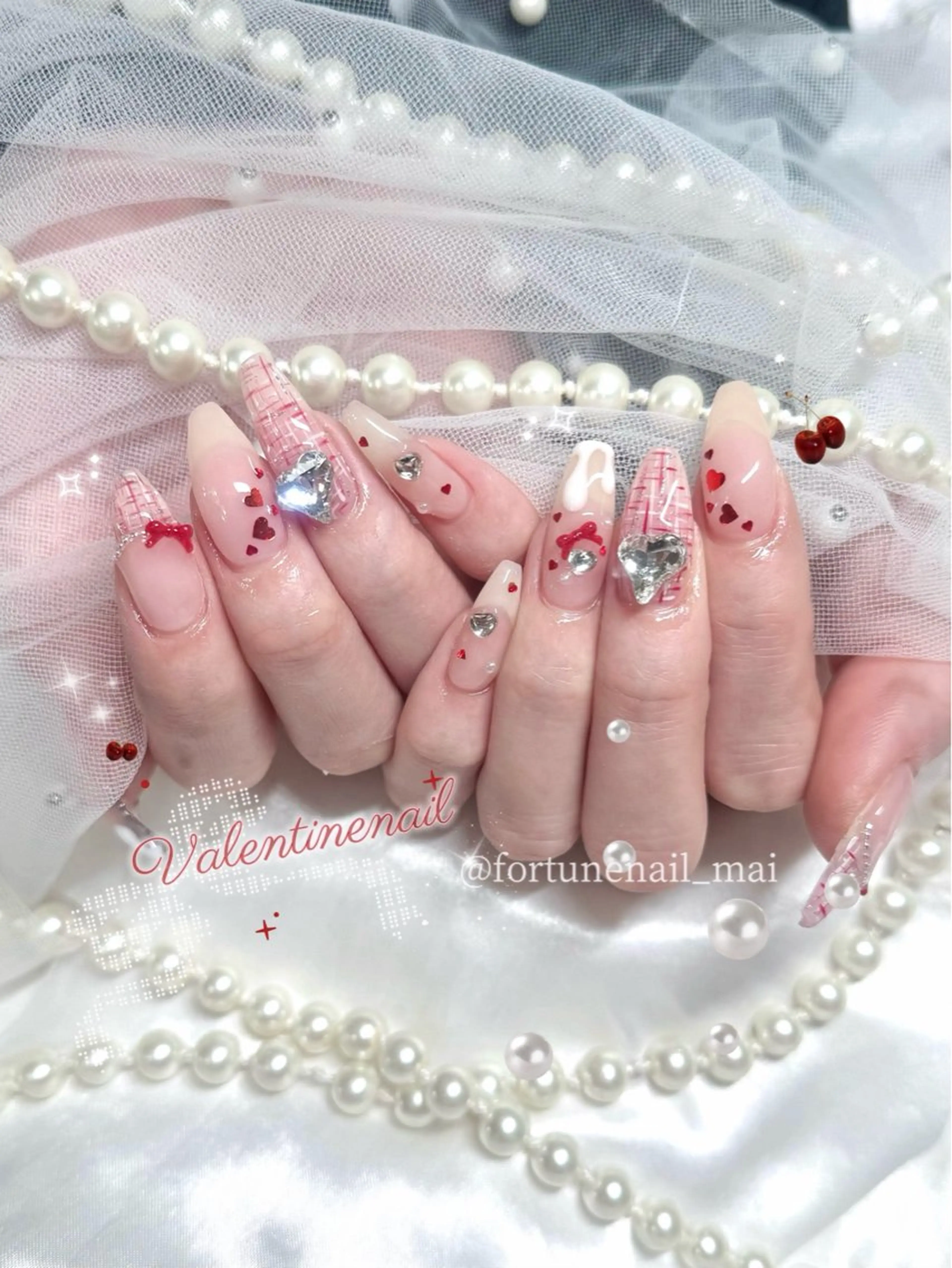ネイル ツイードネイル ハンドネイル 🎀Mai 🎀⋆.✩のネイルデザイン