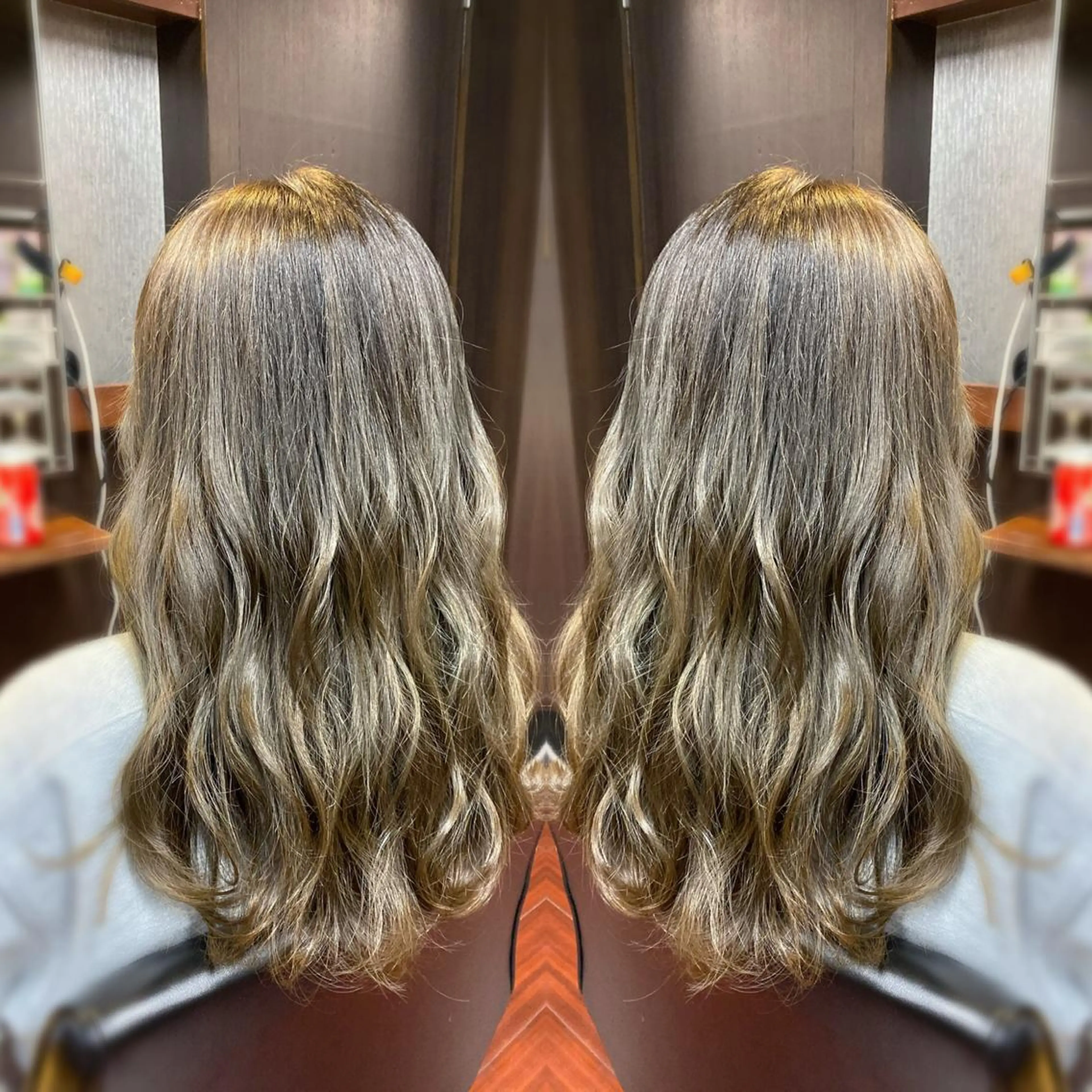 セミロング カラー ヘアアレンジ アディクシーカラー 透明感カラー ハイライトカラー ハイライト Luzir⭐︎ GEN⭐︎のヘアスタイル