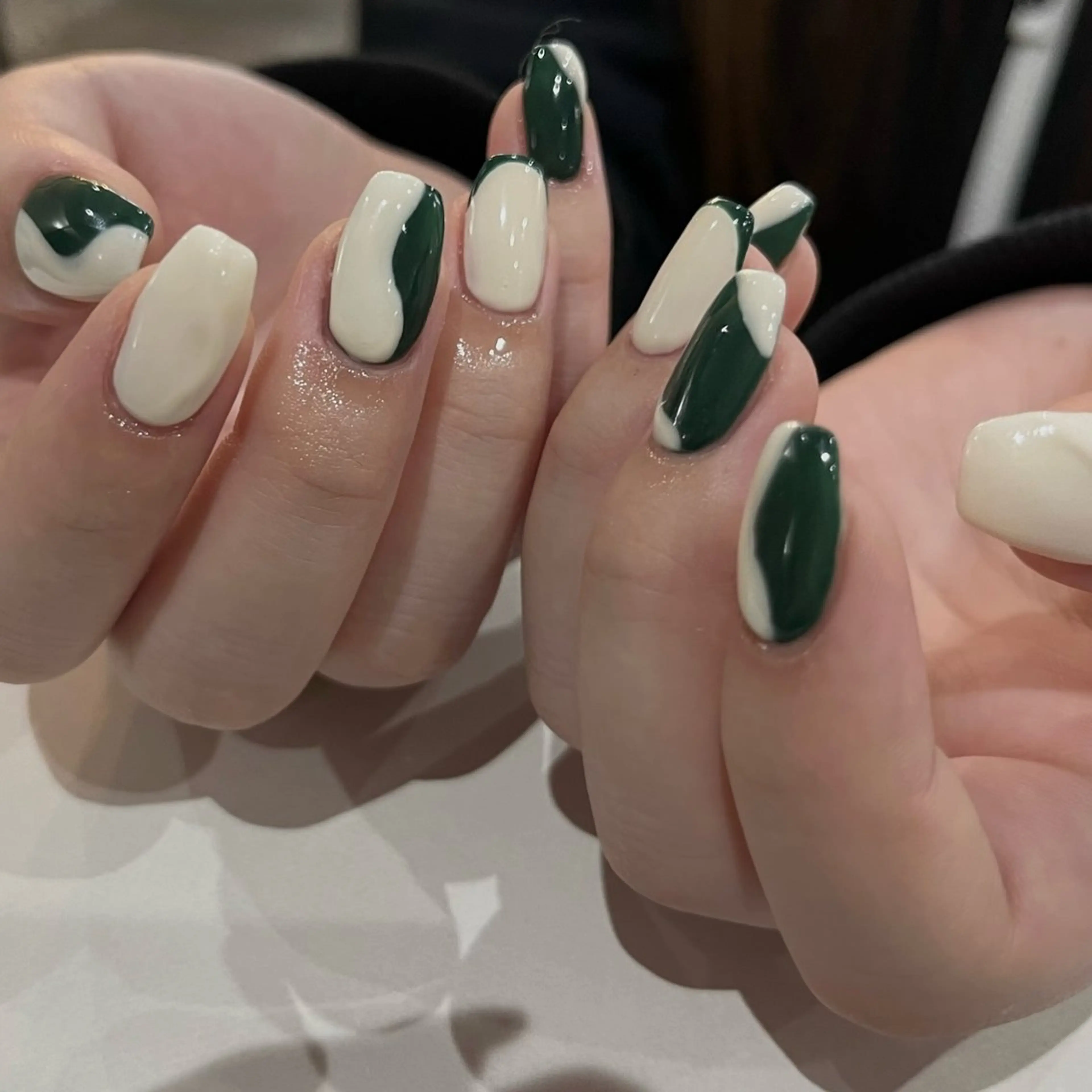 ネイル グリーン ハンドネイル scré as Ételのネイルデザイン