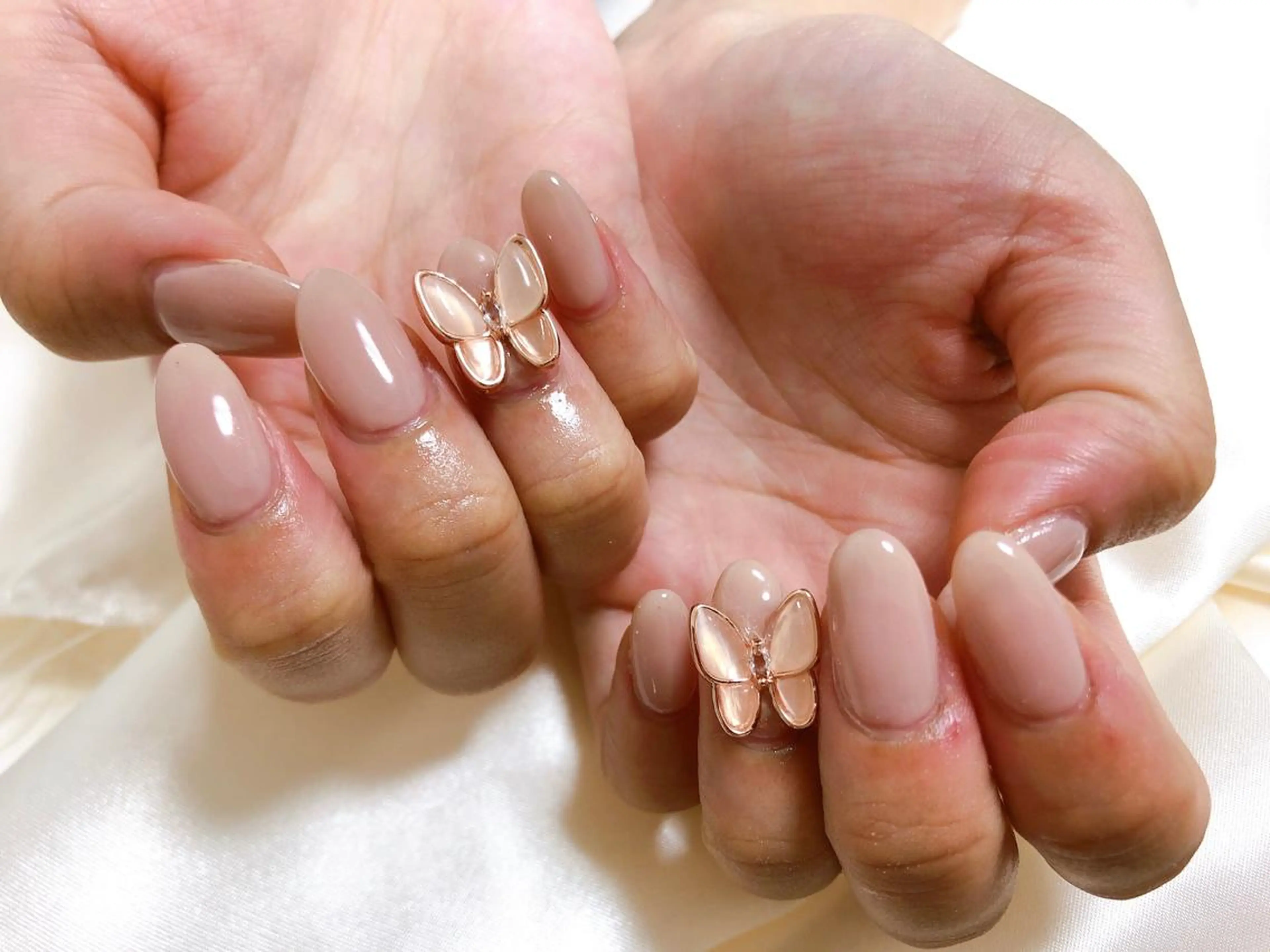 ネイル ハンドネイル mogunail &blowのネイルデザイン