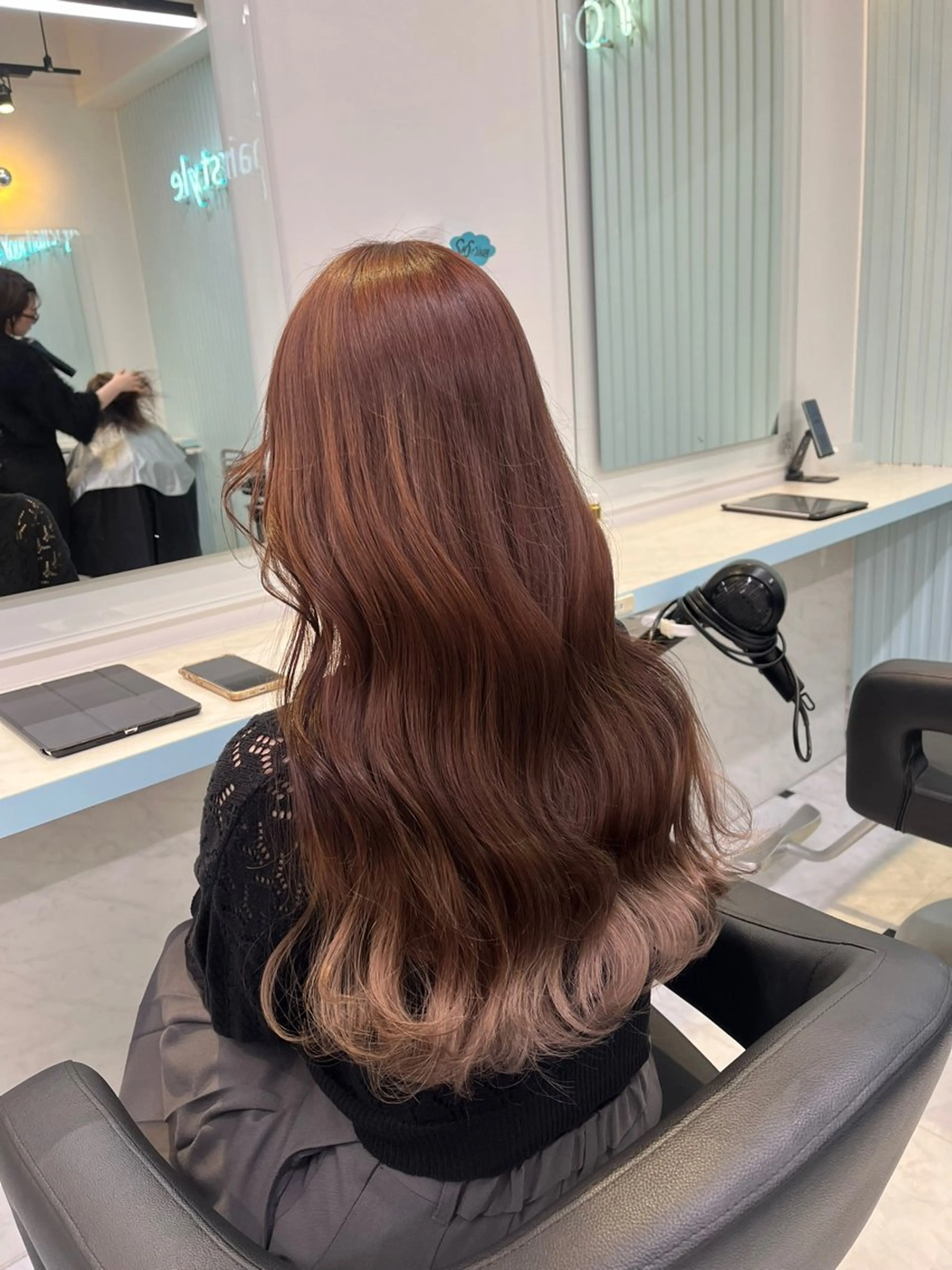 ロング カラー ヘアカラー トリートメント ブリーチカラー 🩵MIZUKIのヘアスタイル