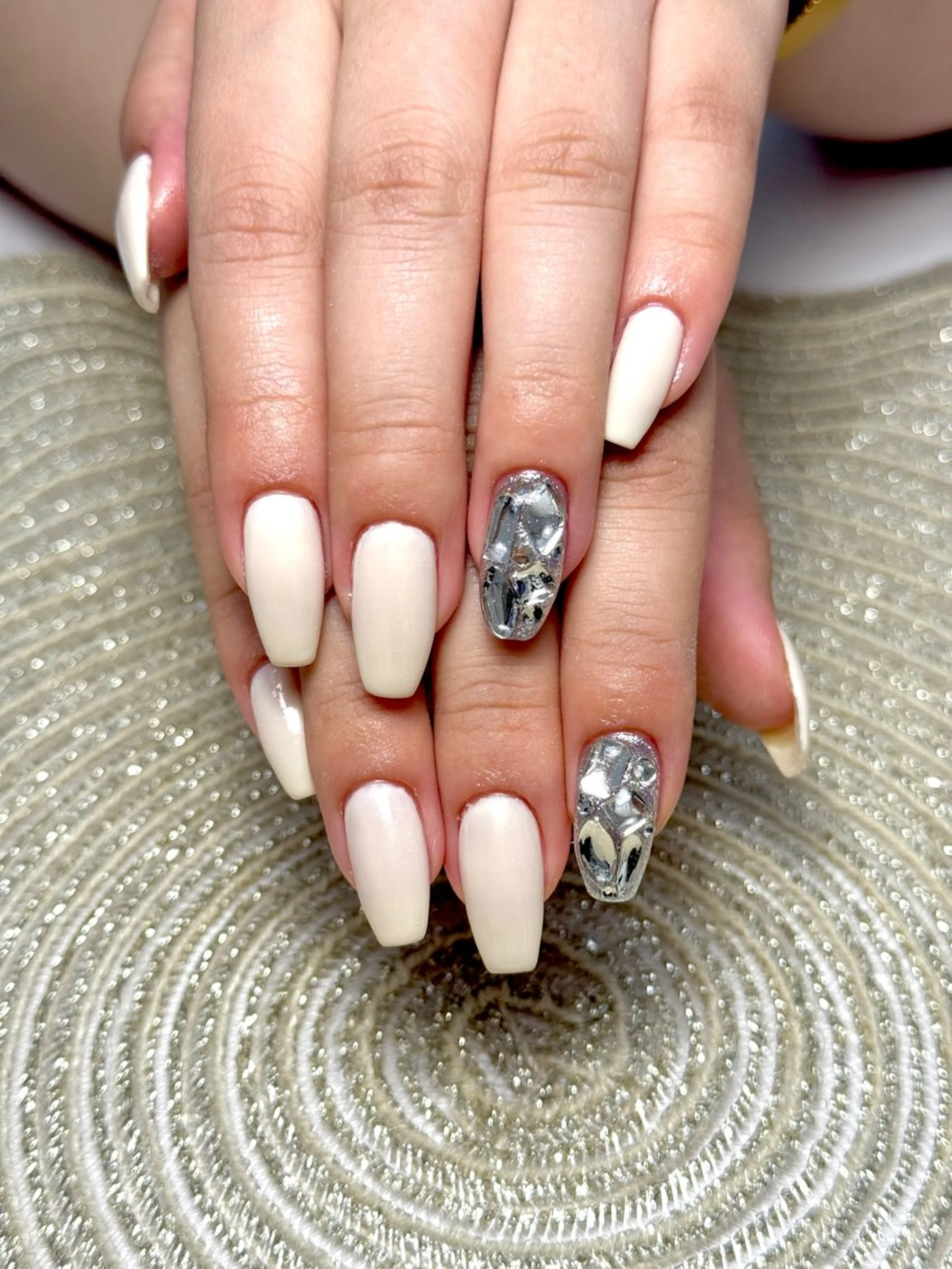 セミロング ハンドネイル MOA NAIL所属・moa nailのネイルデザイン