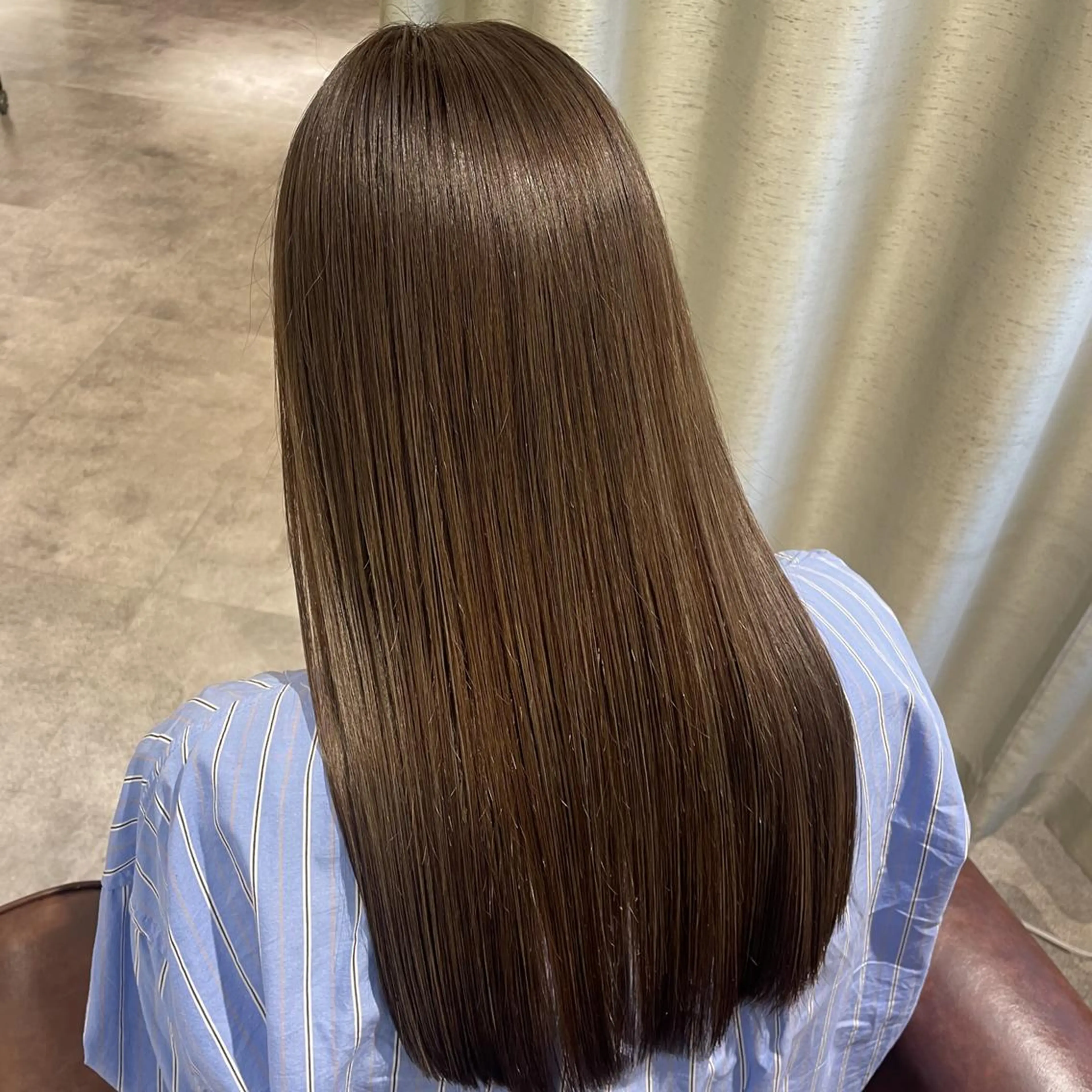 ロング アッシュ アッシュブラウン ANs. YUIのヘアスタイル