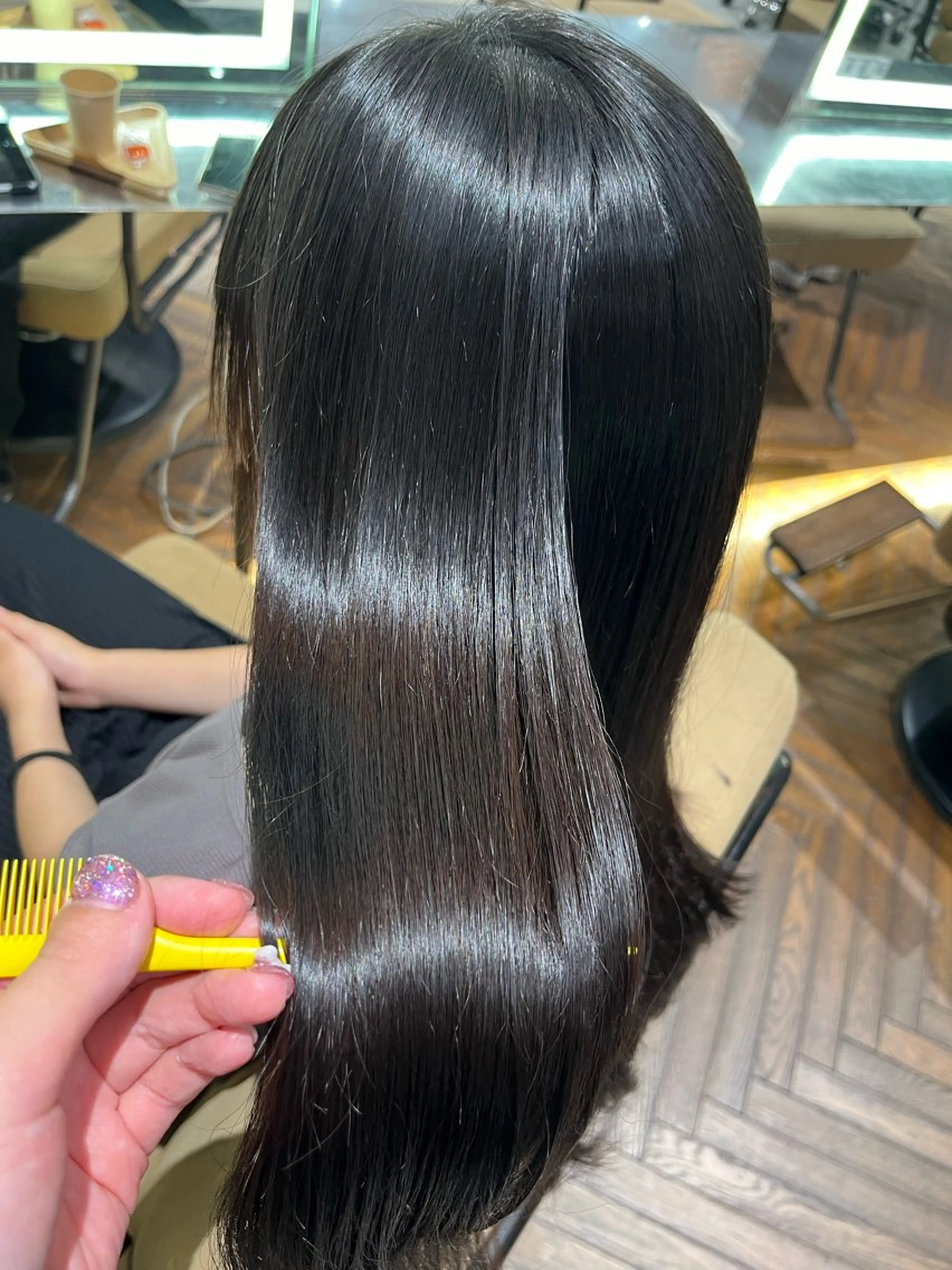 ロング 縮毛矯正 志賀 楓のヘアスタイル