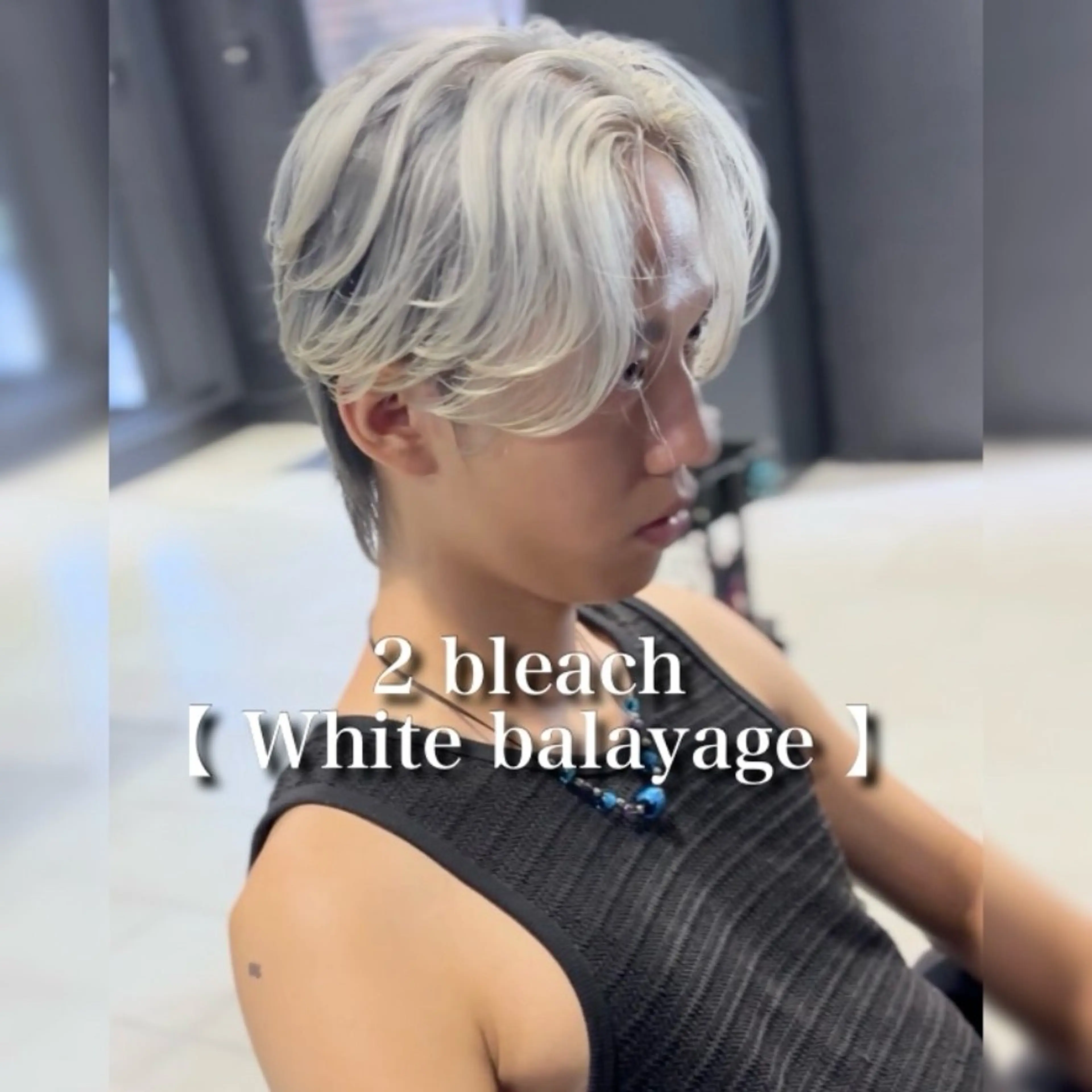 ミディアム カラー メンズ ミディアムパーマ メンズブリーチ センターパート フェザーパーマ メンズハイトーン カット ヘアカラー メンズカラー支持率 No.1【心斎橋】のヘアスタイル