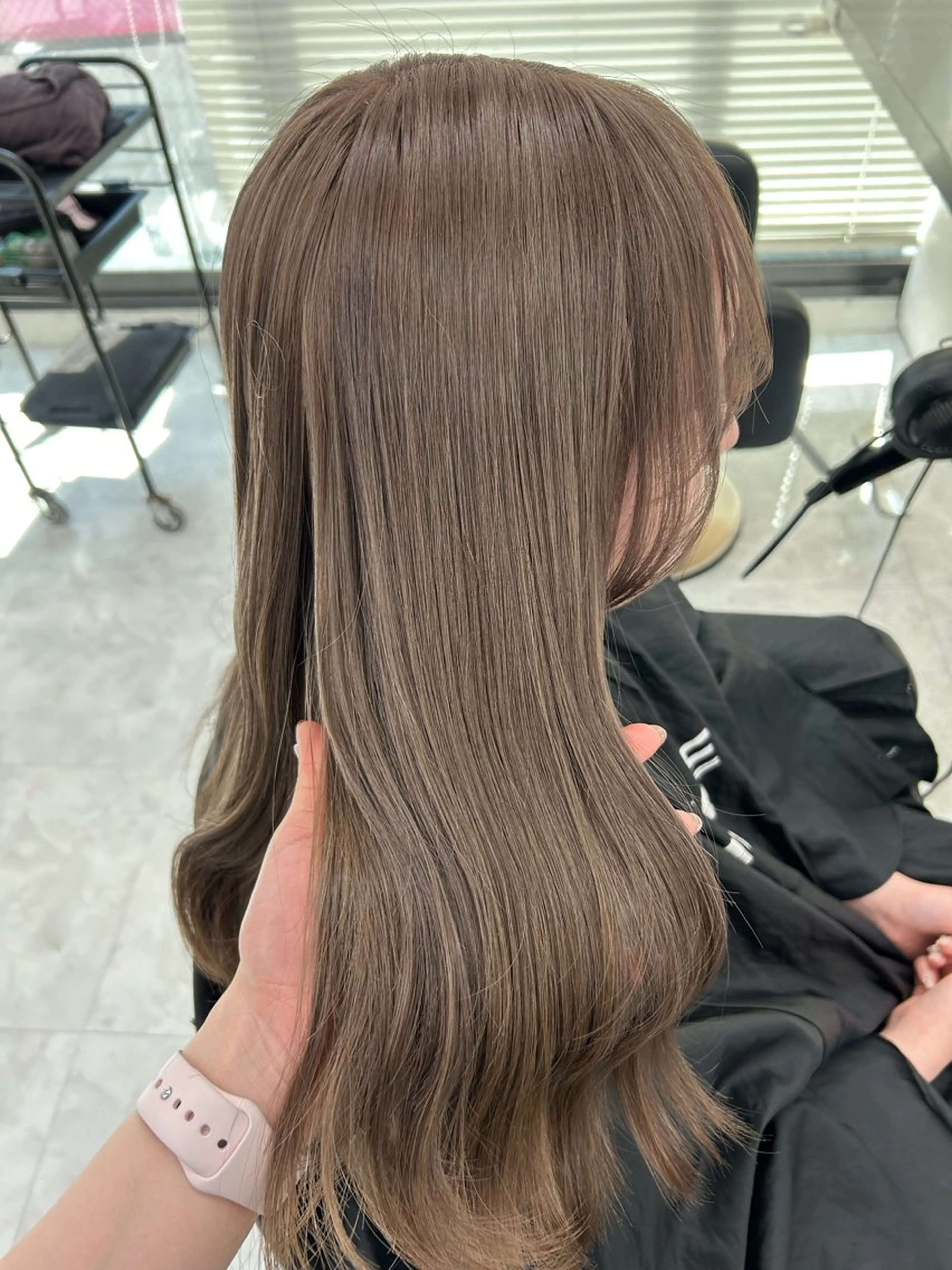 ロング ヘアカラー トリートメント ヘアセット 艶髪ハイトーンカラー 渋谷🎀ririkaのヘアスタイル