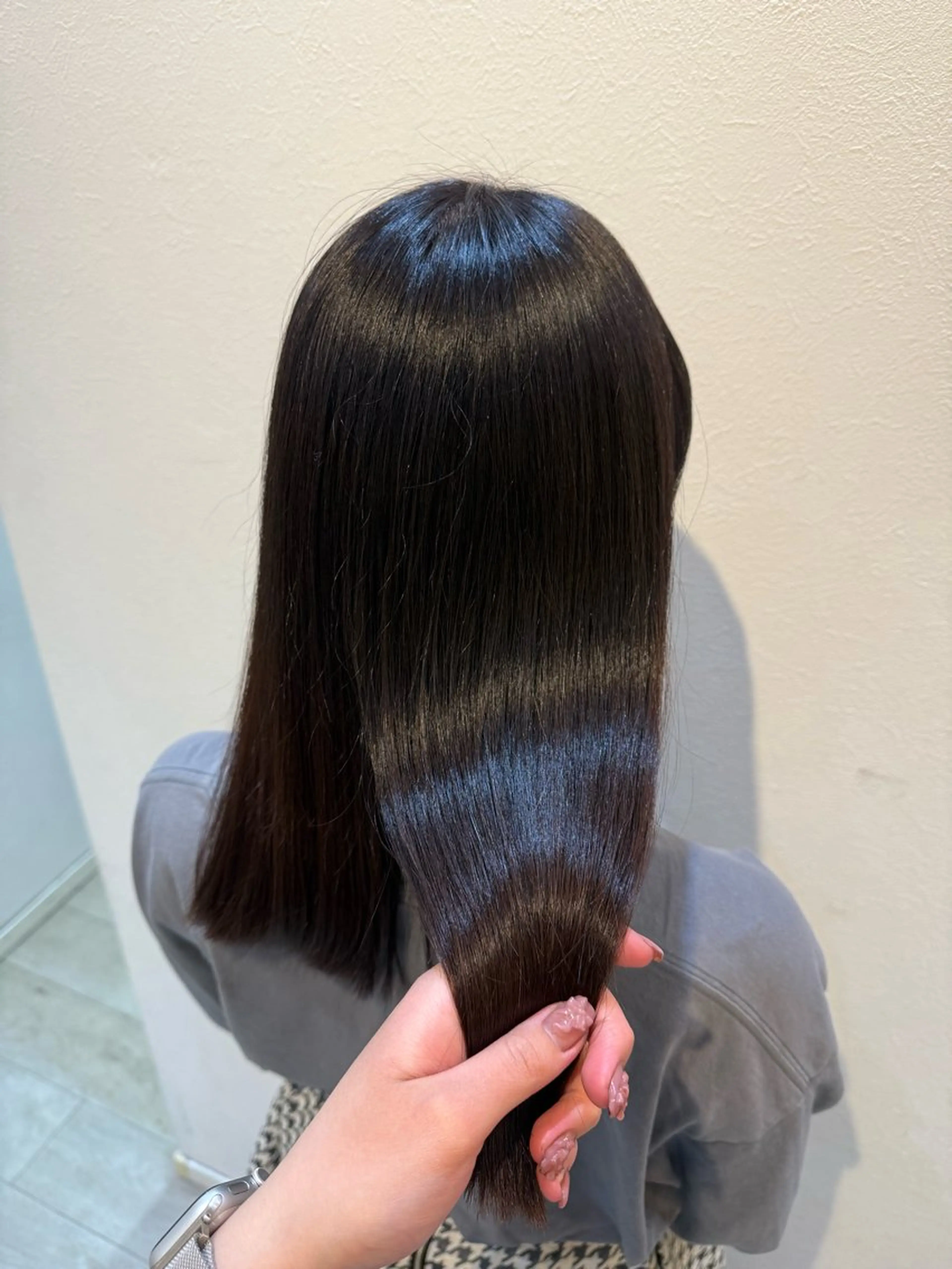 カラー レッドカラー 北川 万里子のヘアスタイル