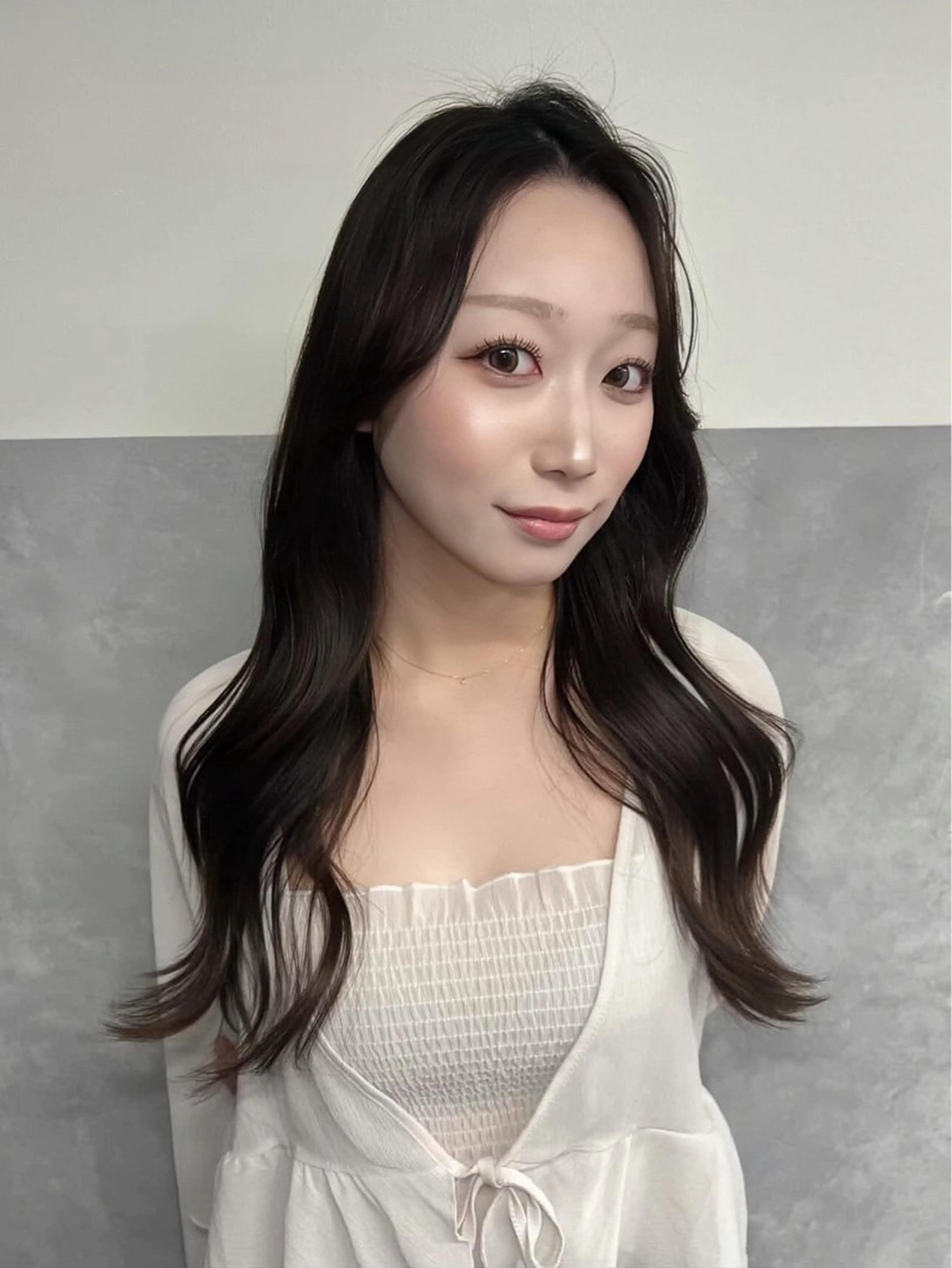 ロング カラー 黒髪 ブリーチ 透明感カラー 顔周りカット レイヤーカット 透明感/レイヤー 🇰🇷tomonaのヘアスタイル