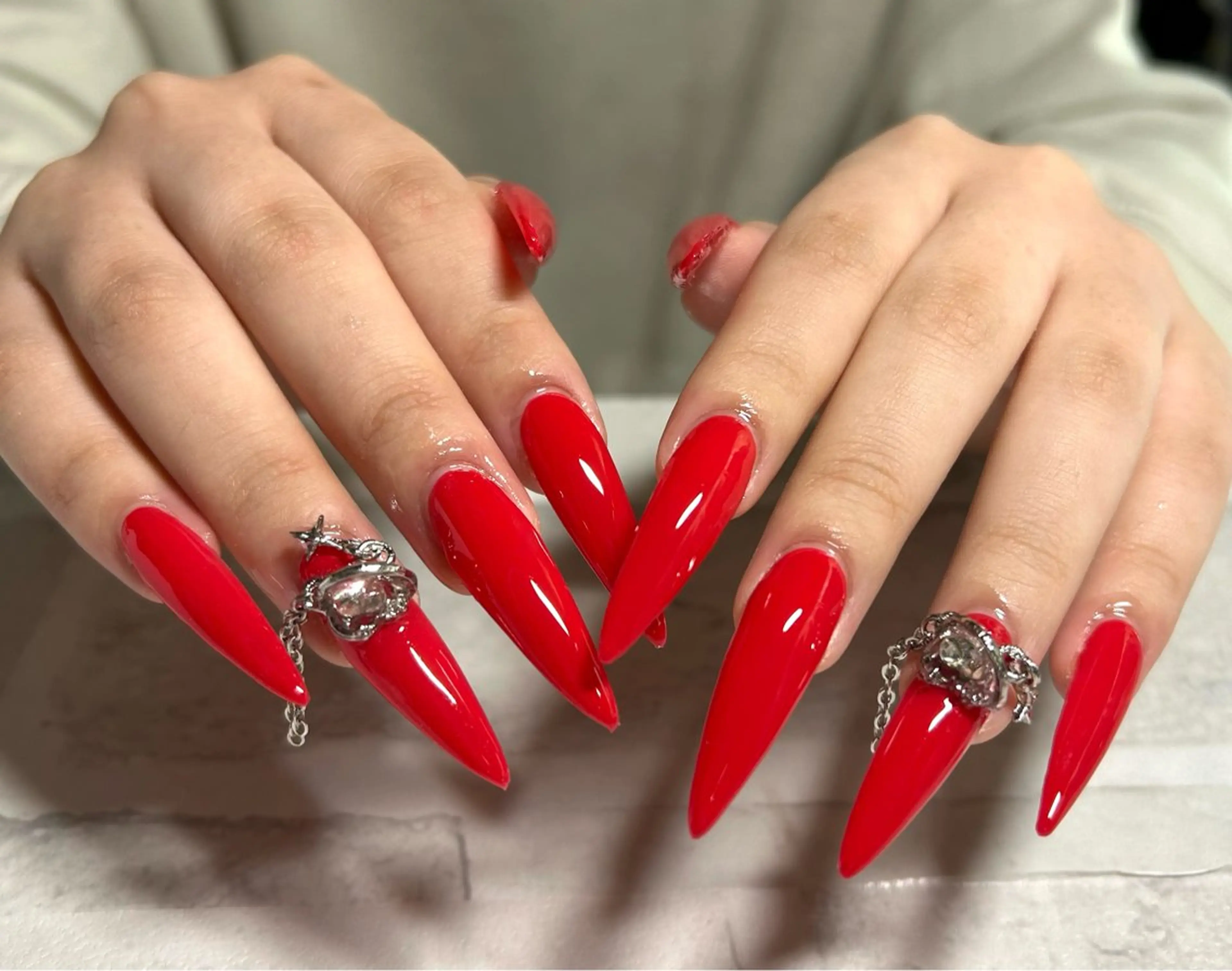 セミロング ハンドネイル 2DY NAIL SALONのネイルデザイン