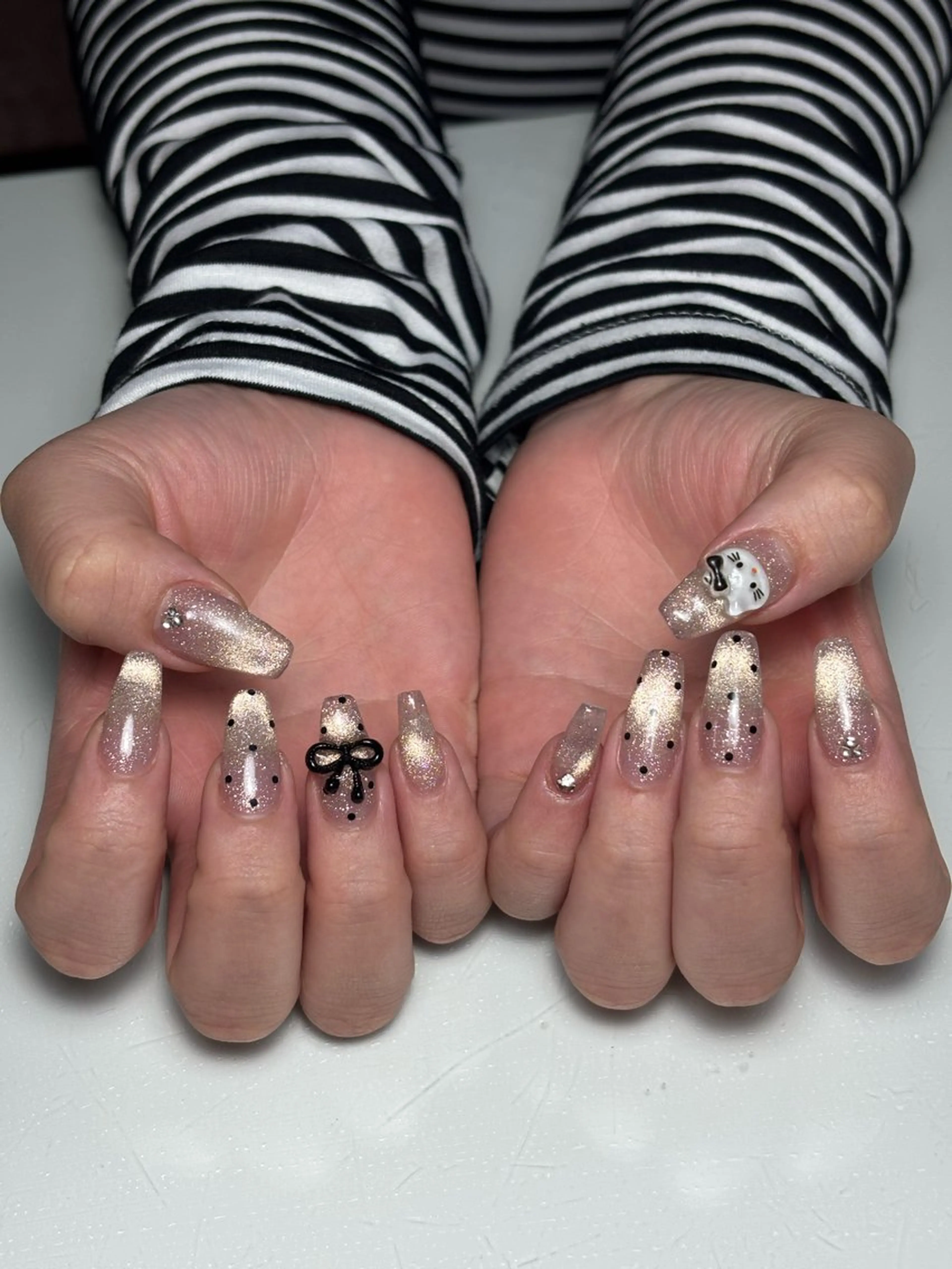 ネイル ハンドネイル Yuna ⟡.·*.のネイルデザイン