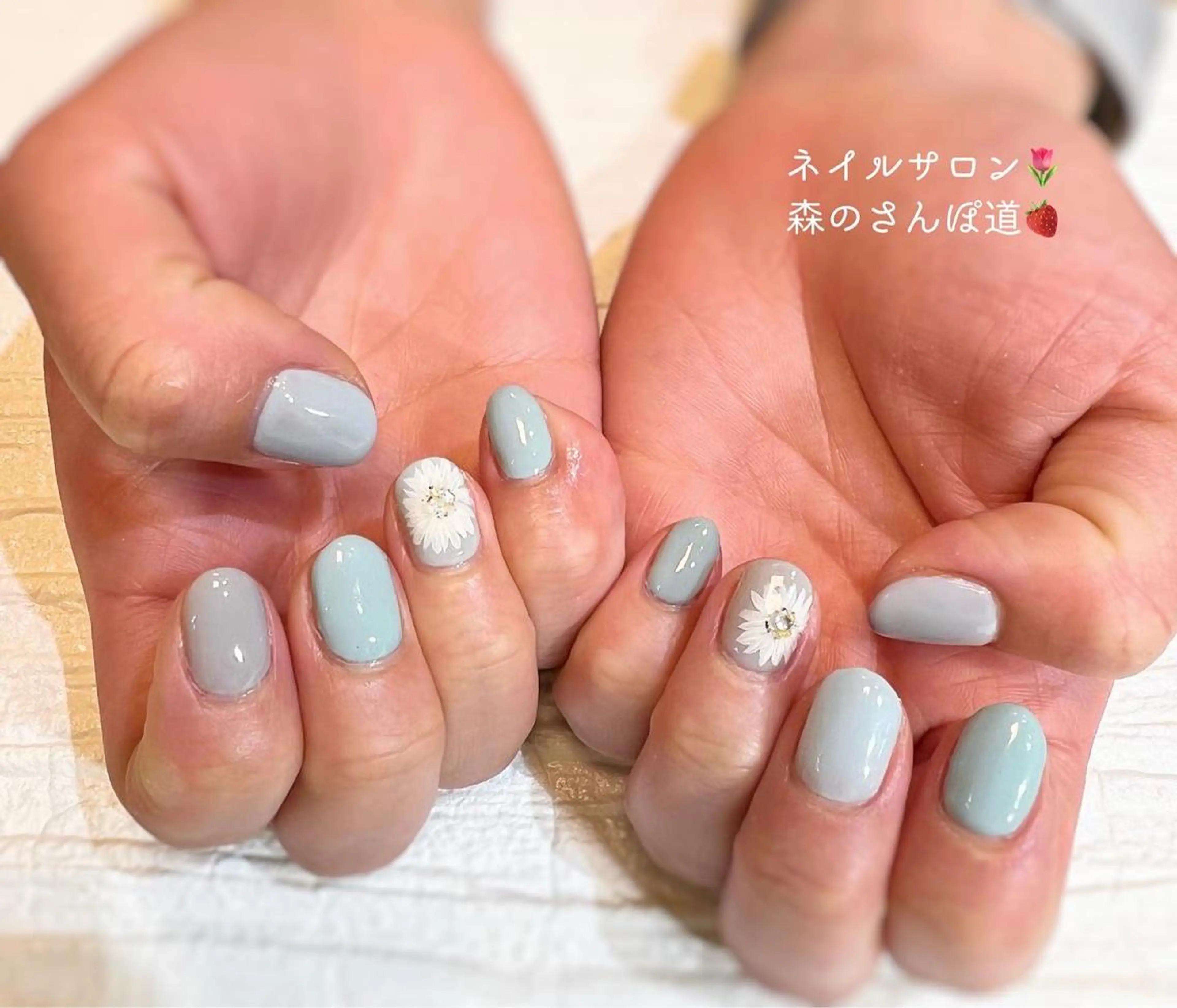 ネイル ハンドネイル ショートネイル 森のさんぽ道のネイルデザイン