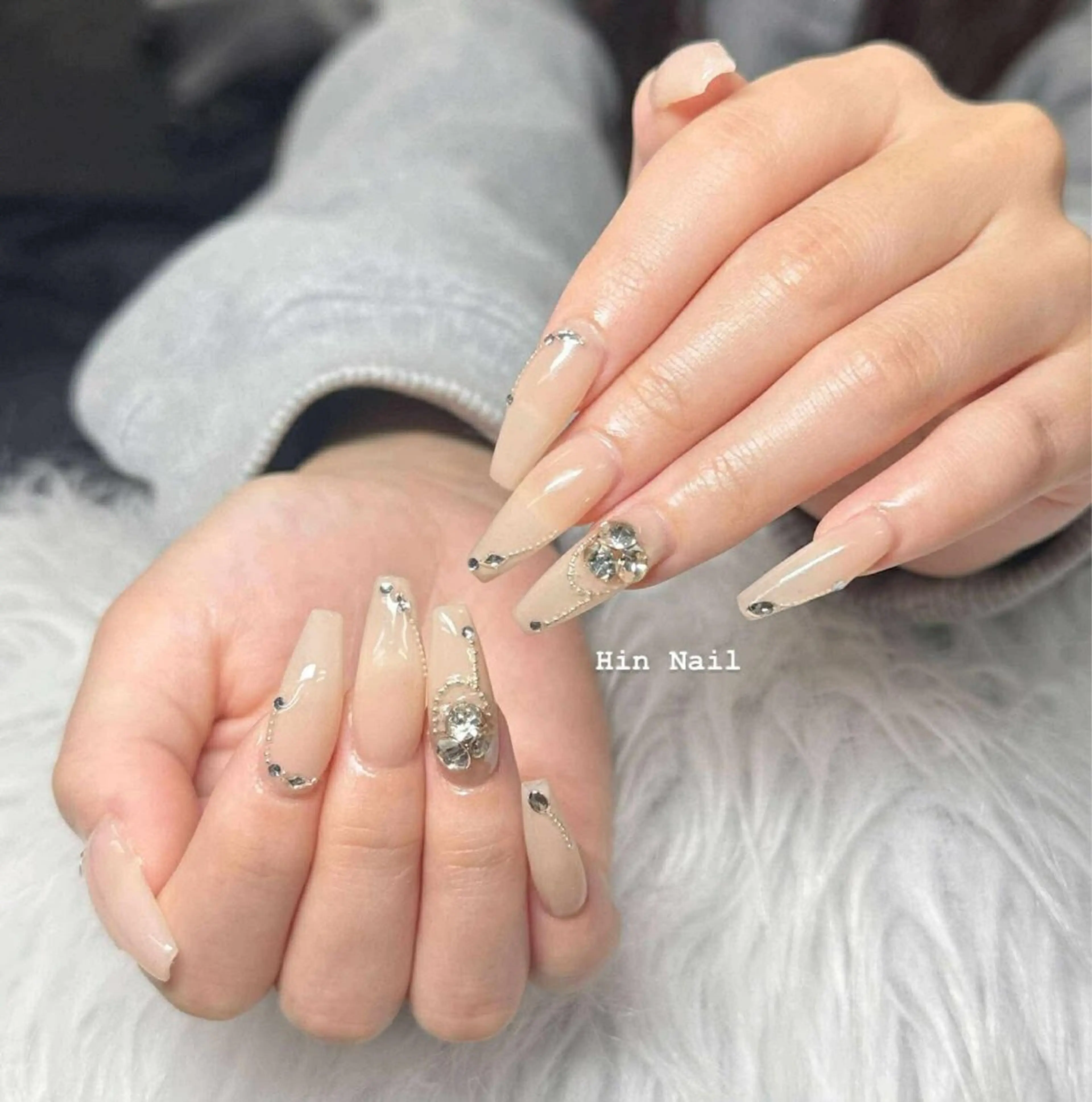 ネイル ハンドネイル Hin Nailsのネイルデザイン