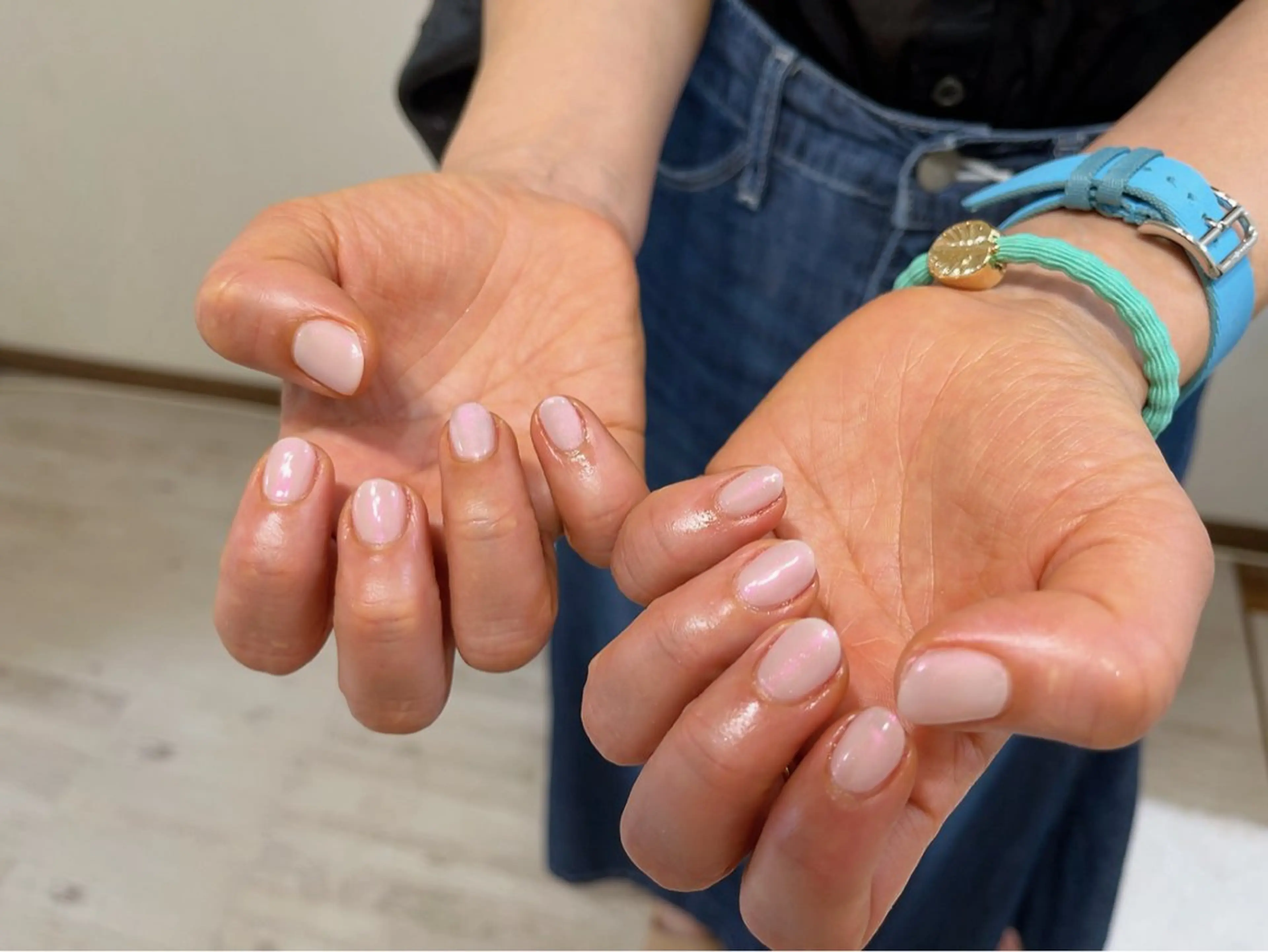 ネイル オーロラネイル ジェルネイル キラキラネイル メンズネイル パラジェル kiki nail たまプラーザのネイルデザイン