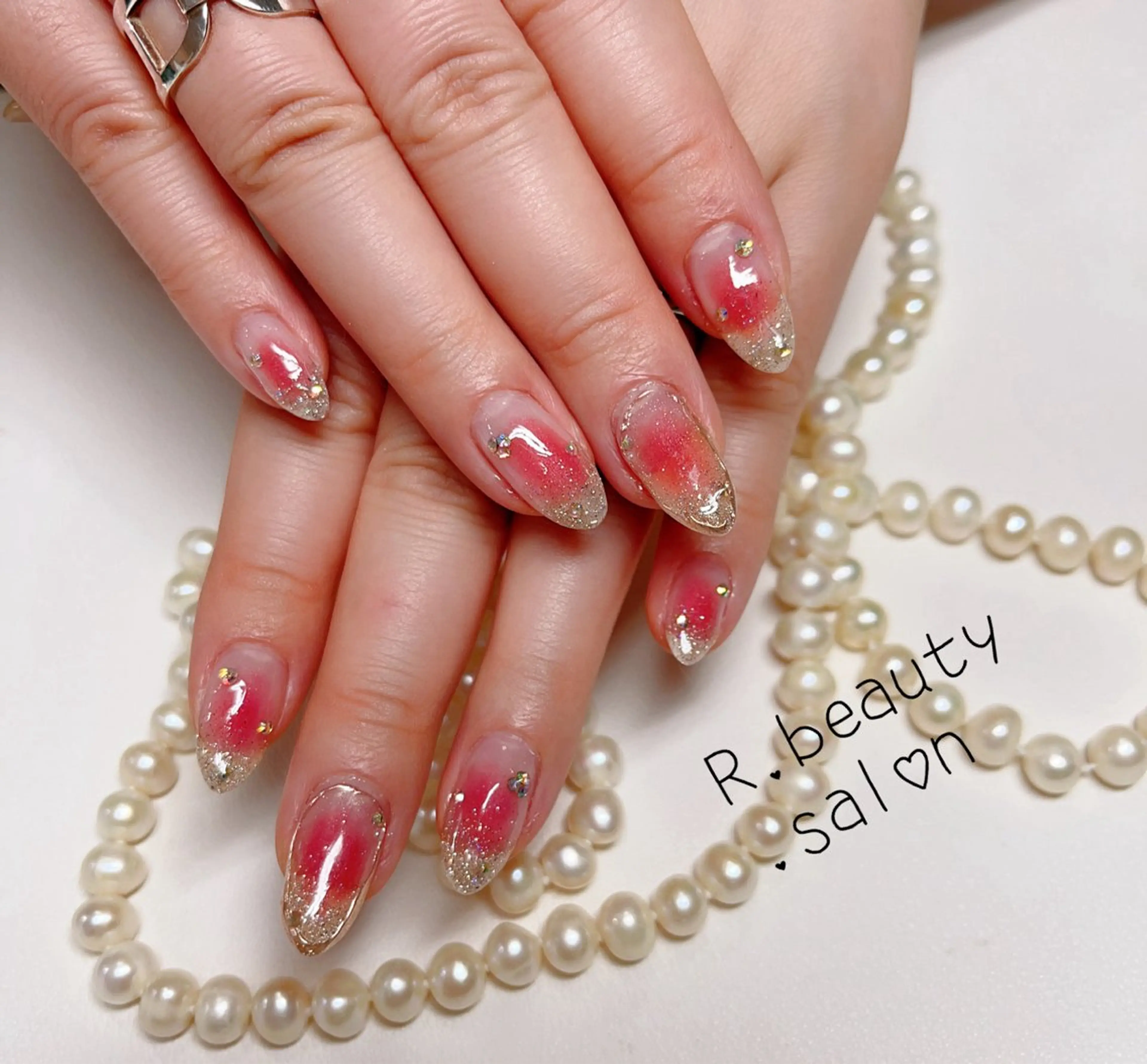 ネイル R.beauty サロンのネイルデザイン