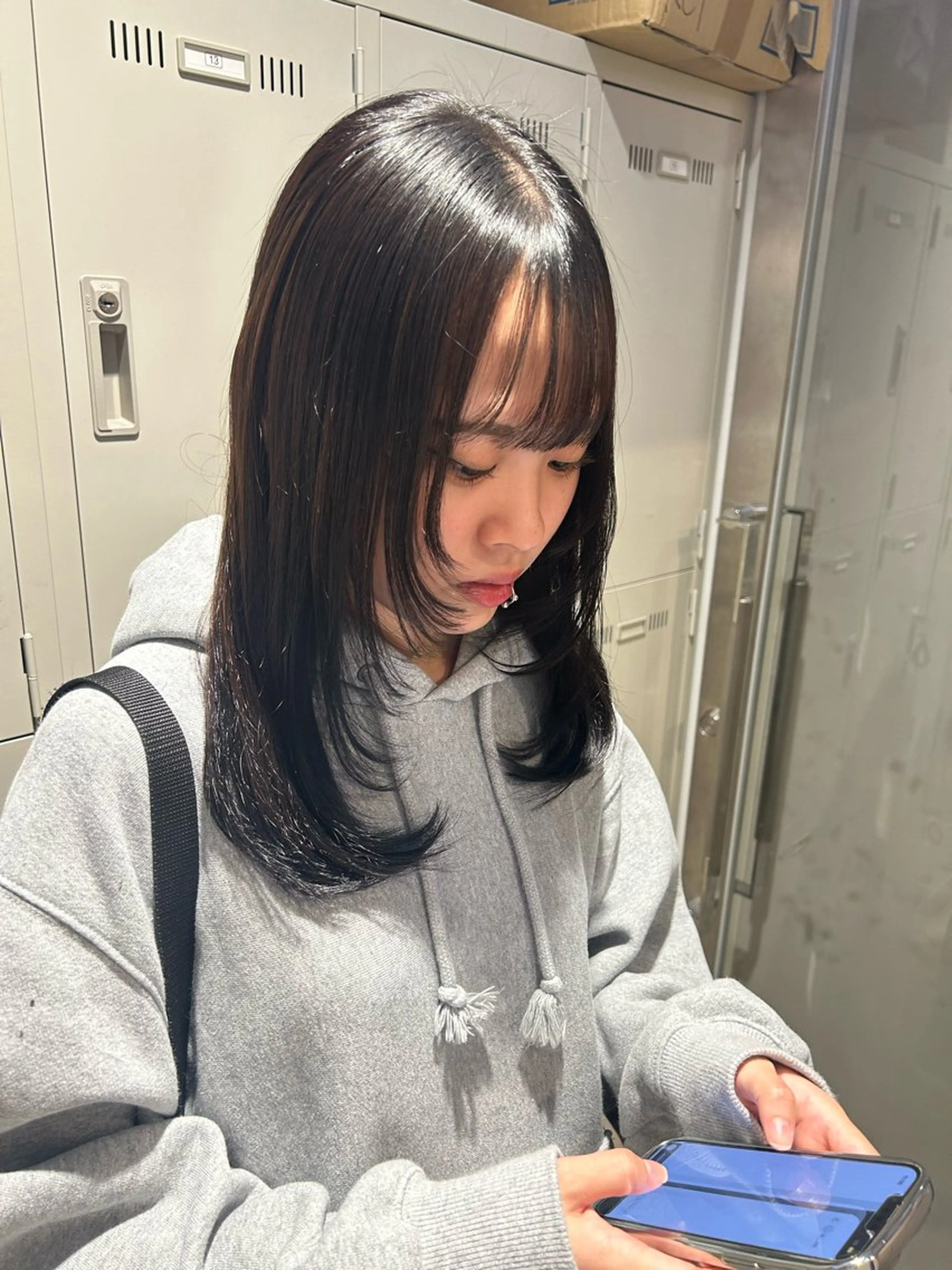 カラー カット 透明感ベージュ🤎 ナチュラルレイヤーのヘアスタイル