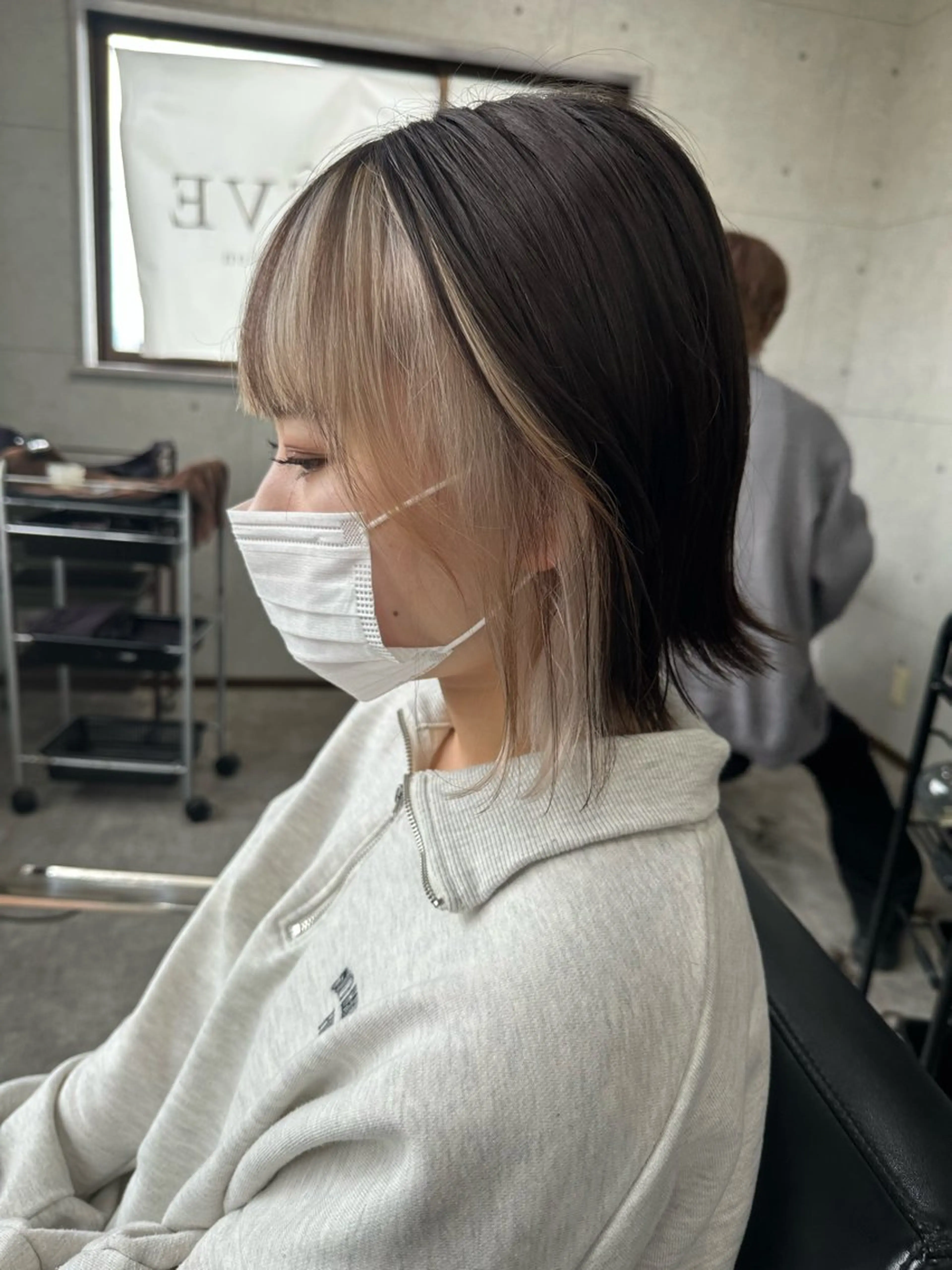 ショート ボブ くびれヘア くせ毛 髪質改善 切りっぱなしロブ カット ヘアカラー REVE所属・REVE美容室 REVEマツエクのヘアスタイル