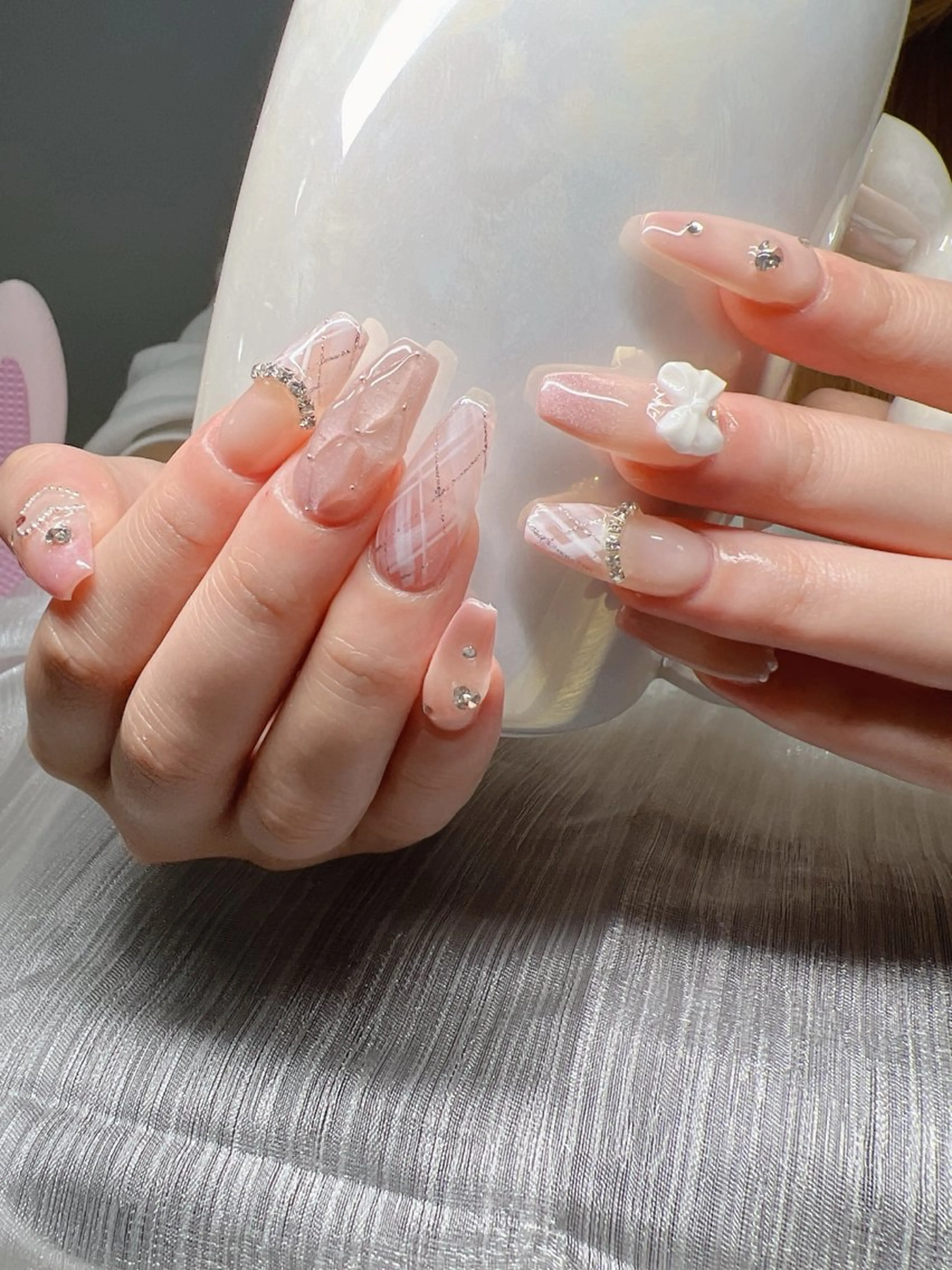 ネイル マグネットネイル ピンク ネイルチップ 冬ネイル Lee Nailsのネイルデザイン
