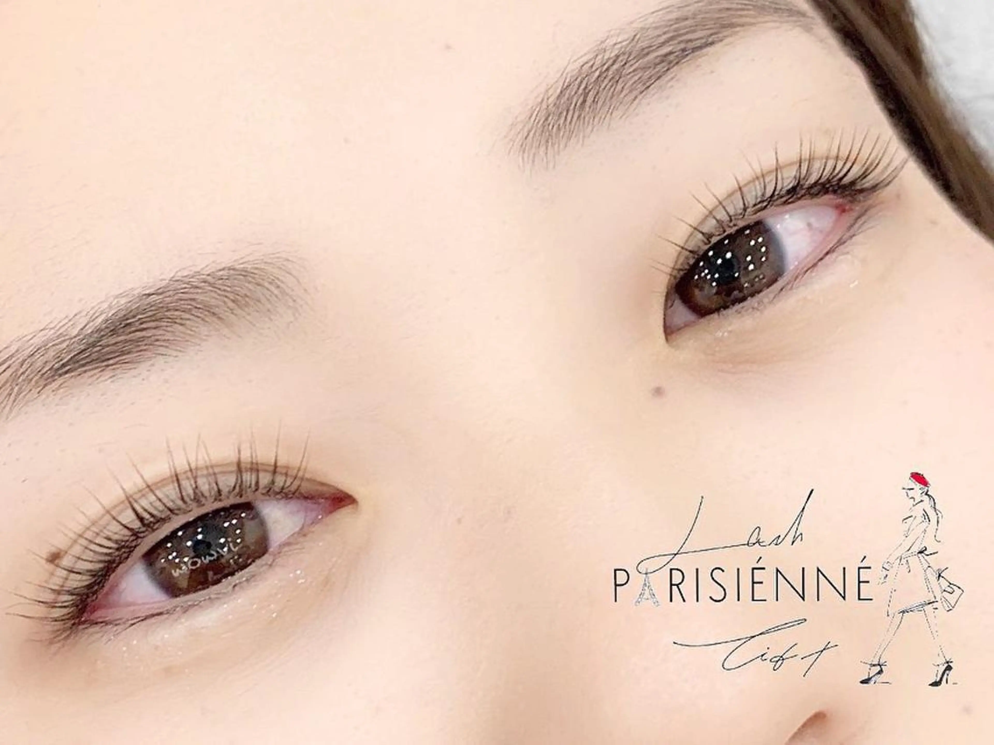 マツエク・マツパ パリジェンヌラッシュリフト wowvi ワウビーの眉毛・アイブロウイメージ