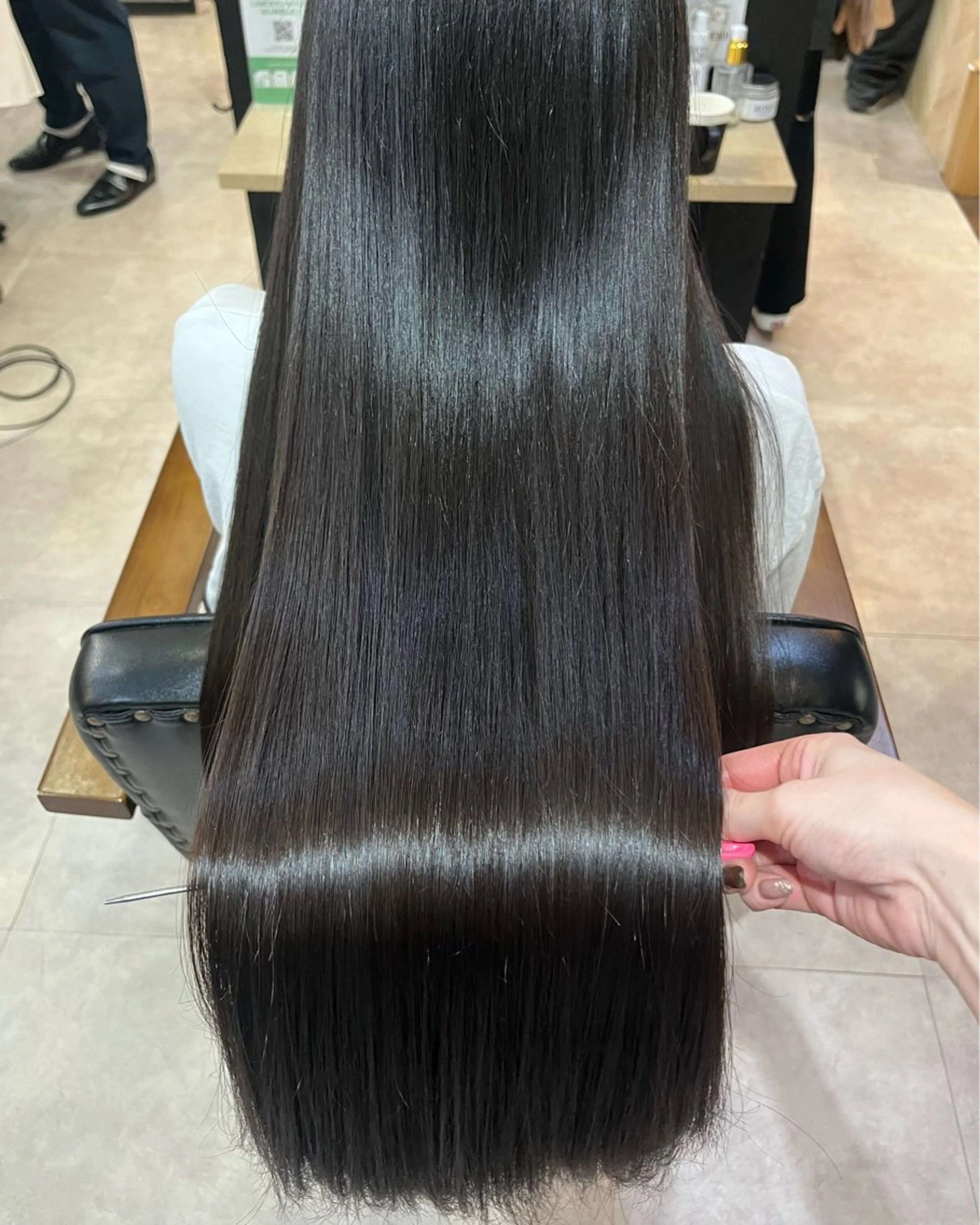 《限定価格❗️》　　　　　　　　　　　　　　　　　　　カット➕髪質改善トリートメント🪞🫧の写真