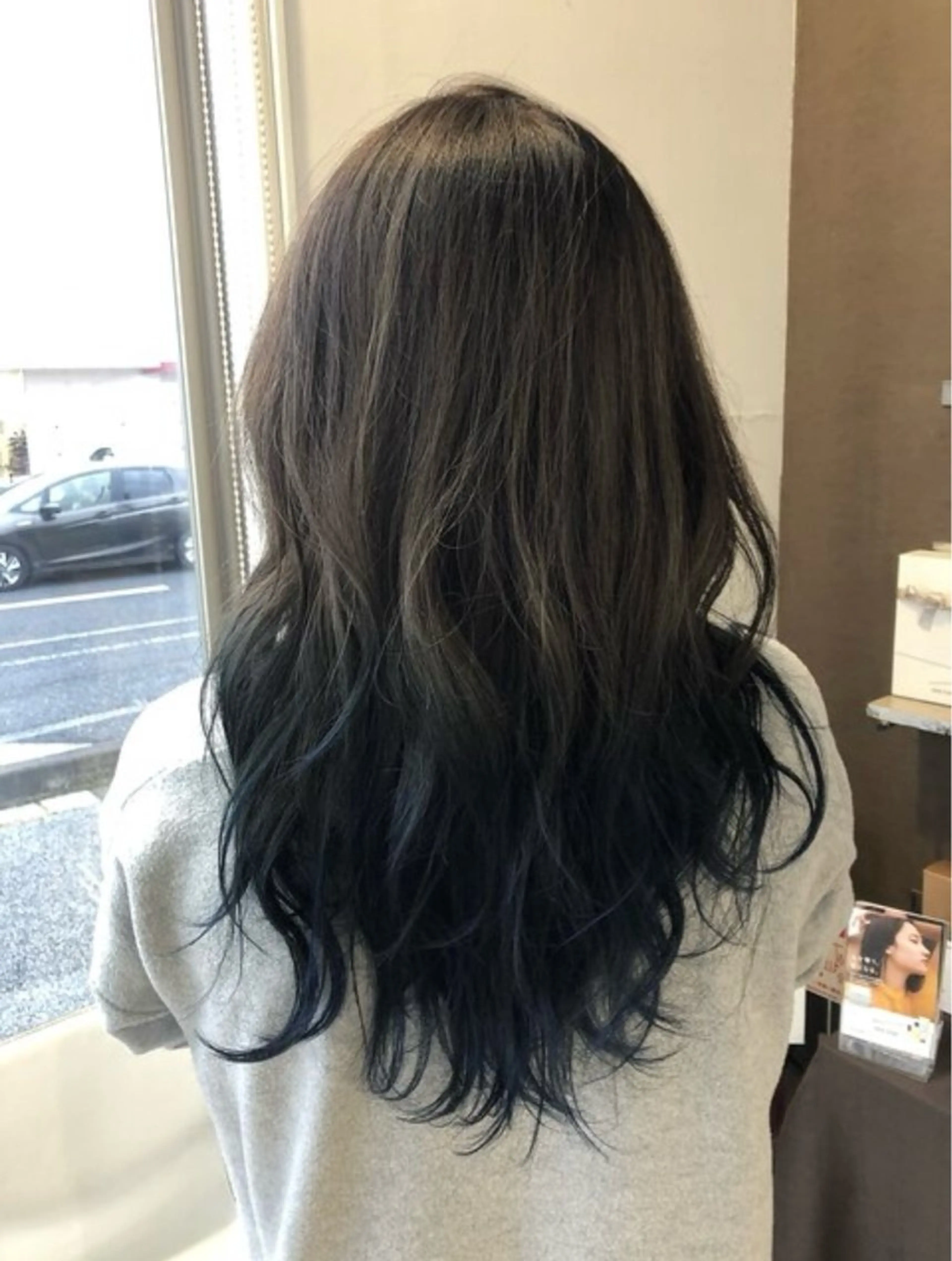 カラー 栗田 あかねのヘアスタイル