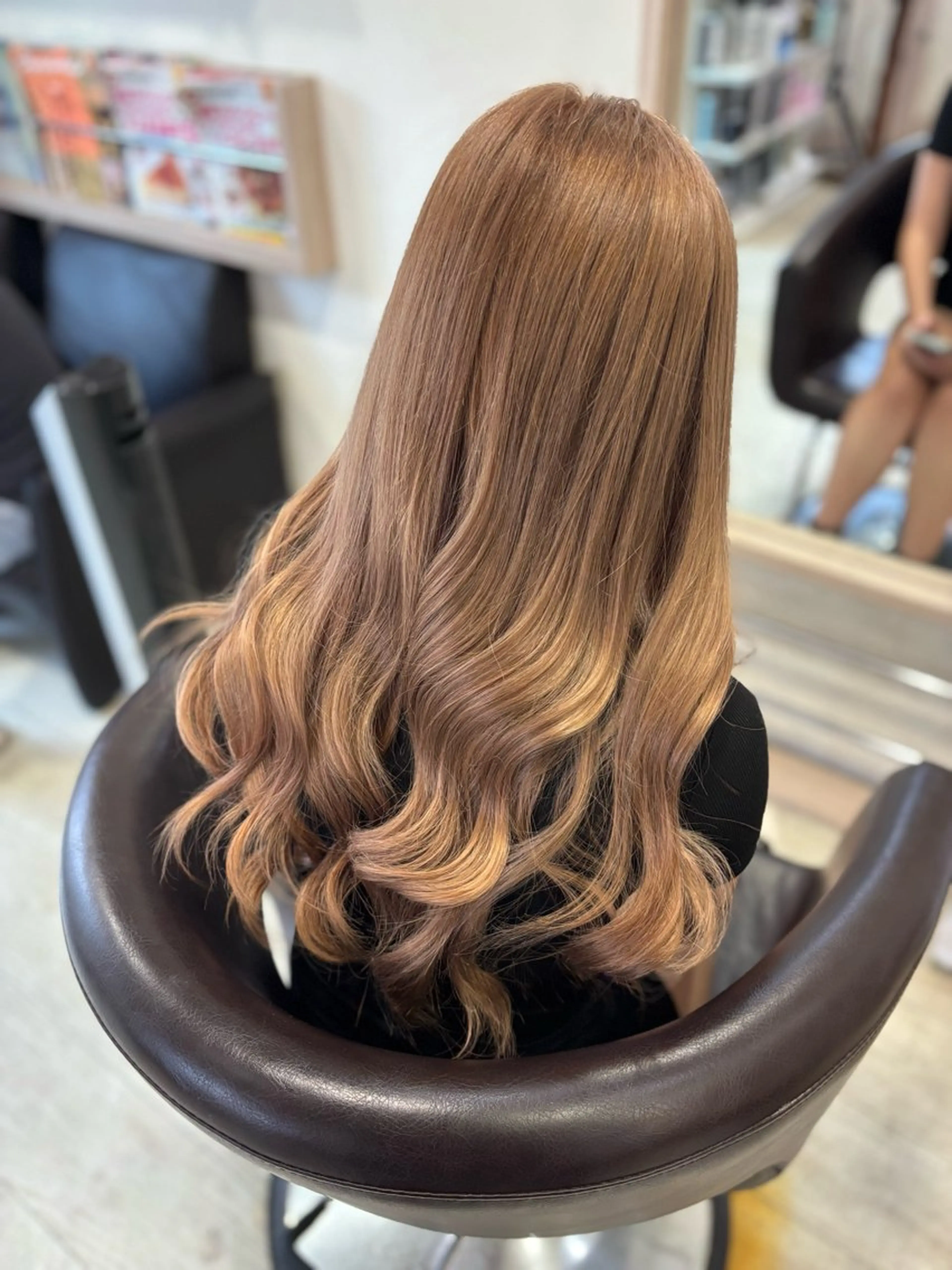 ロング ヘアカラー トリートメント 艶カラー🫧/シール エクステRYOKAのヘアスタイル