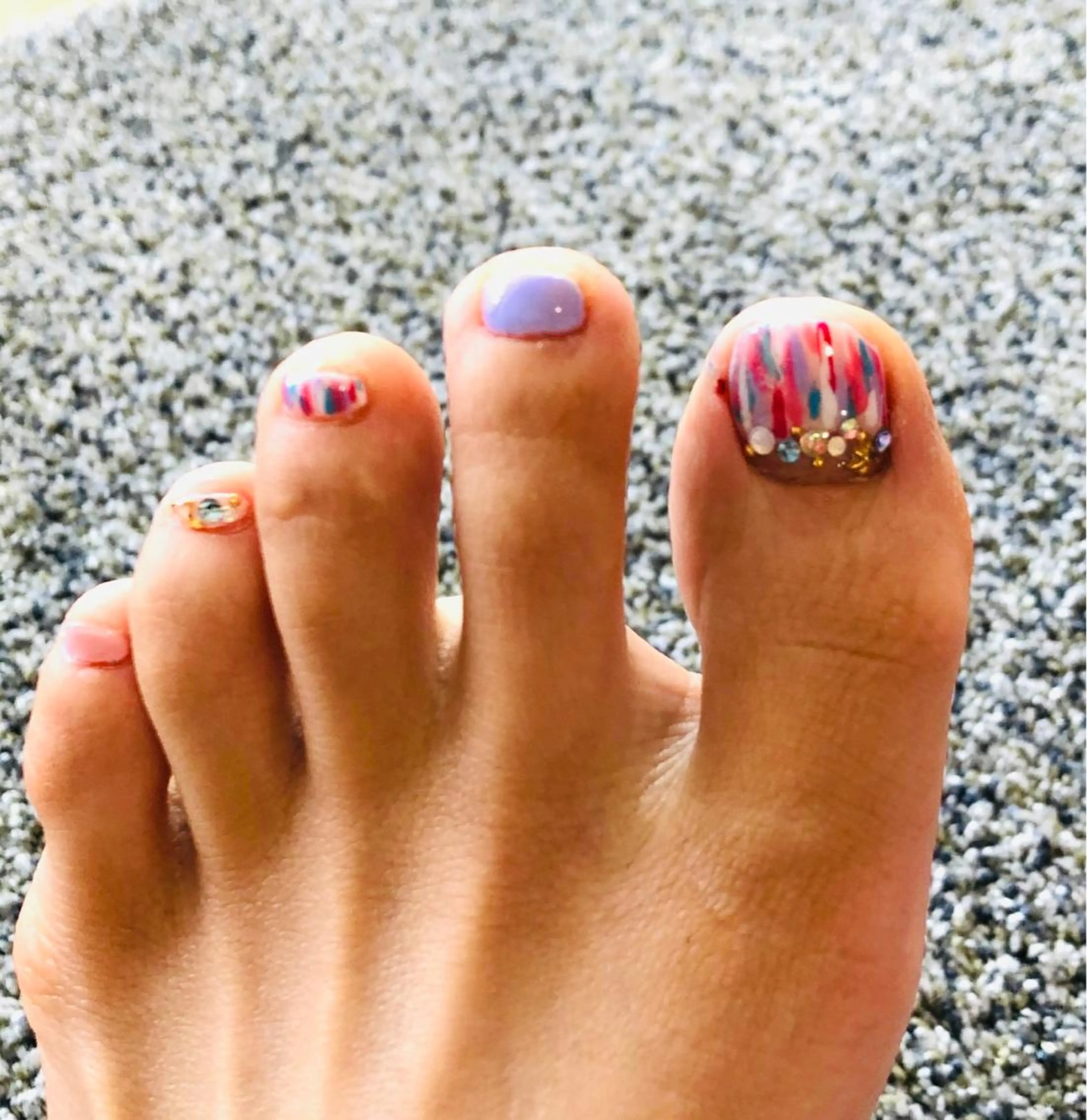 ネイル フットネイル O. YUMIKOのネイルデザイン