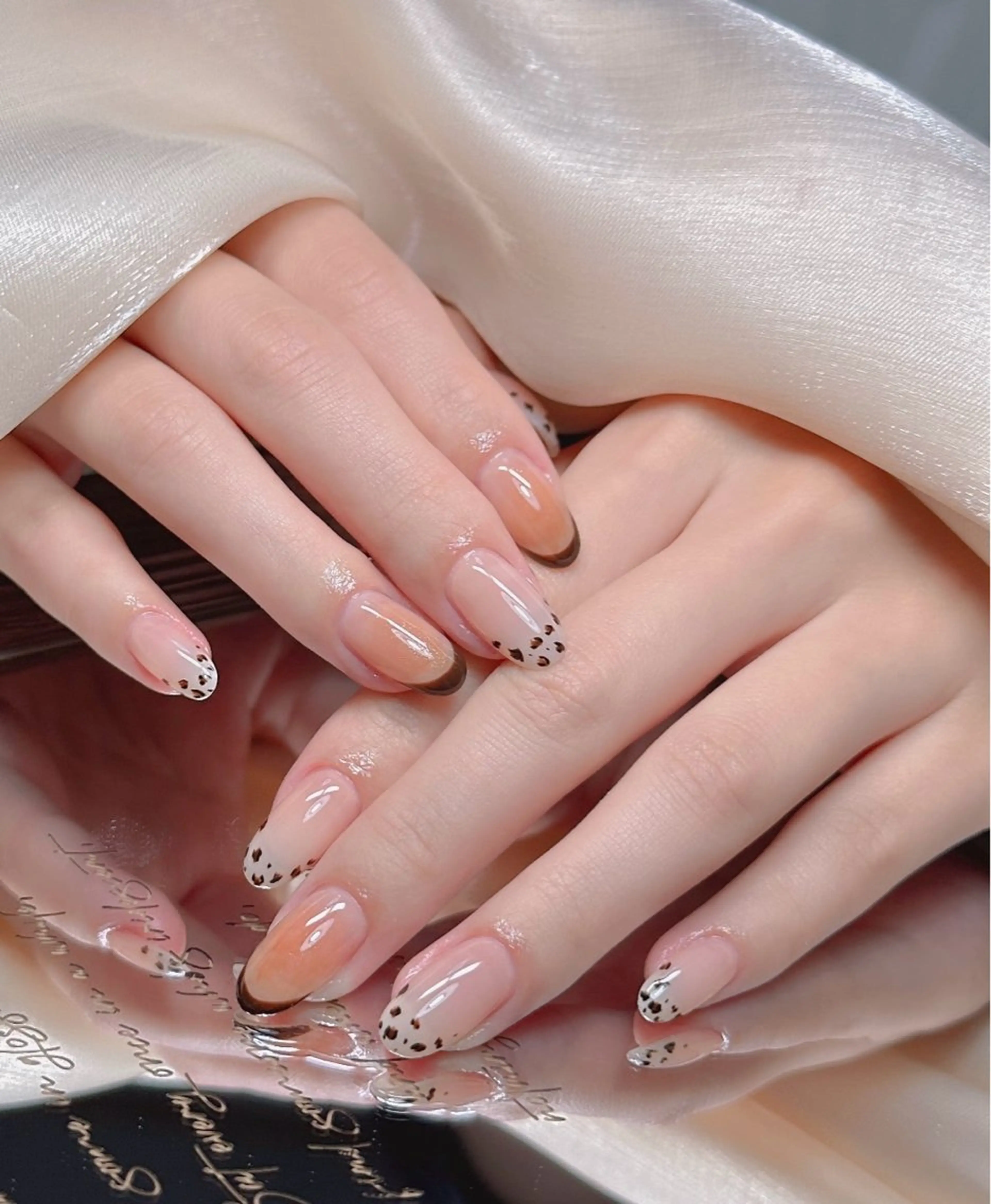 ネイル アートネイル チークネイル 長さ出し フラッシュネイル キラキラネイル ハンドネイル ハンドケア For you. Nail Salonのネイルデザイン