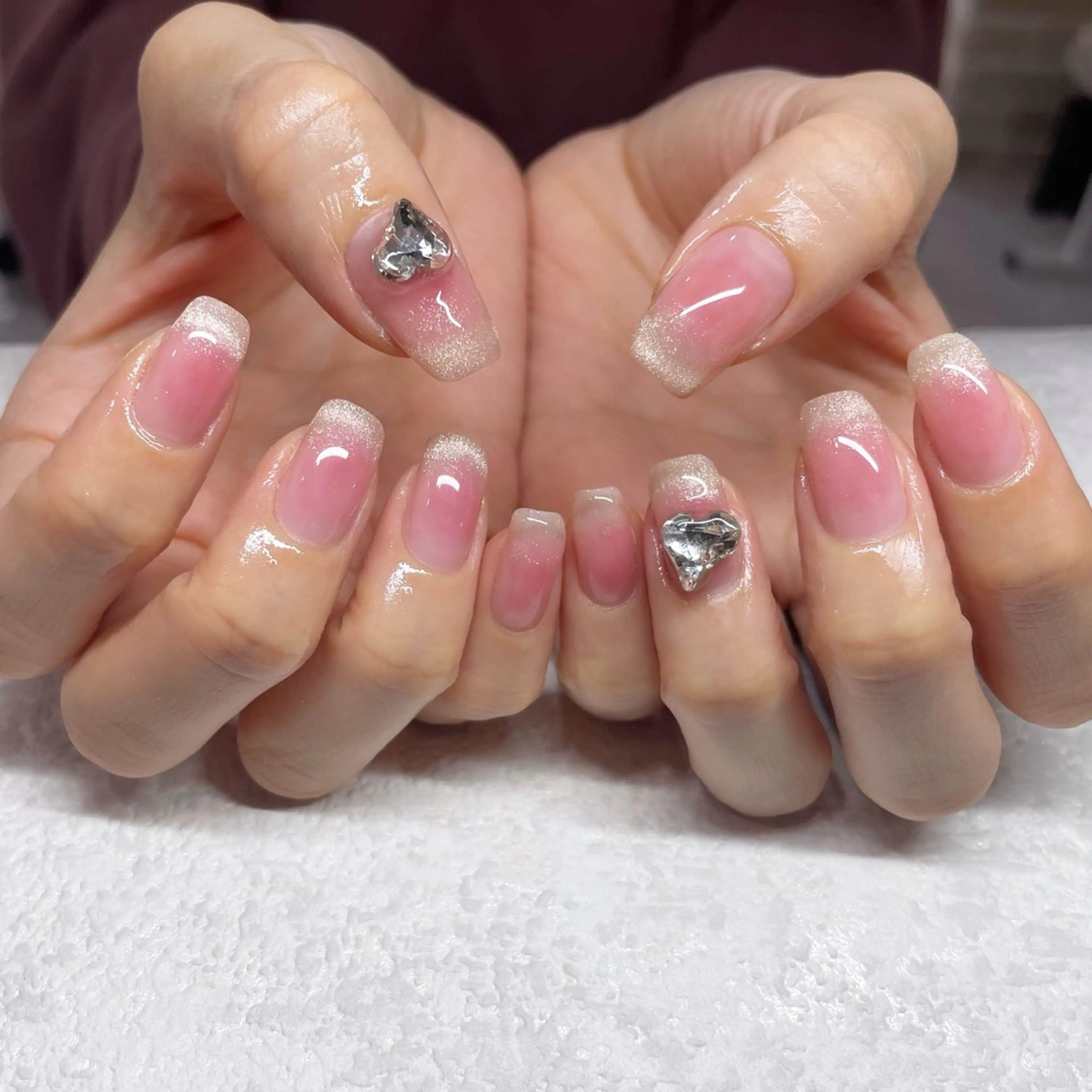 ネイル チークネイル グラデーション ピンク パラジェルサロン 大人女性が通うサロンのネイルデザイン