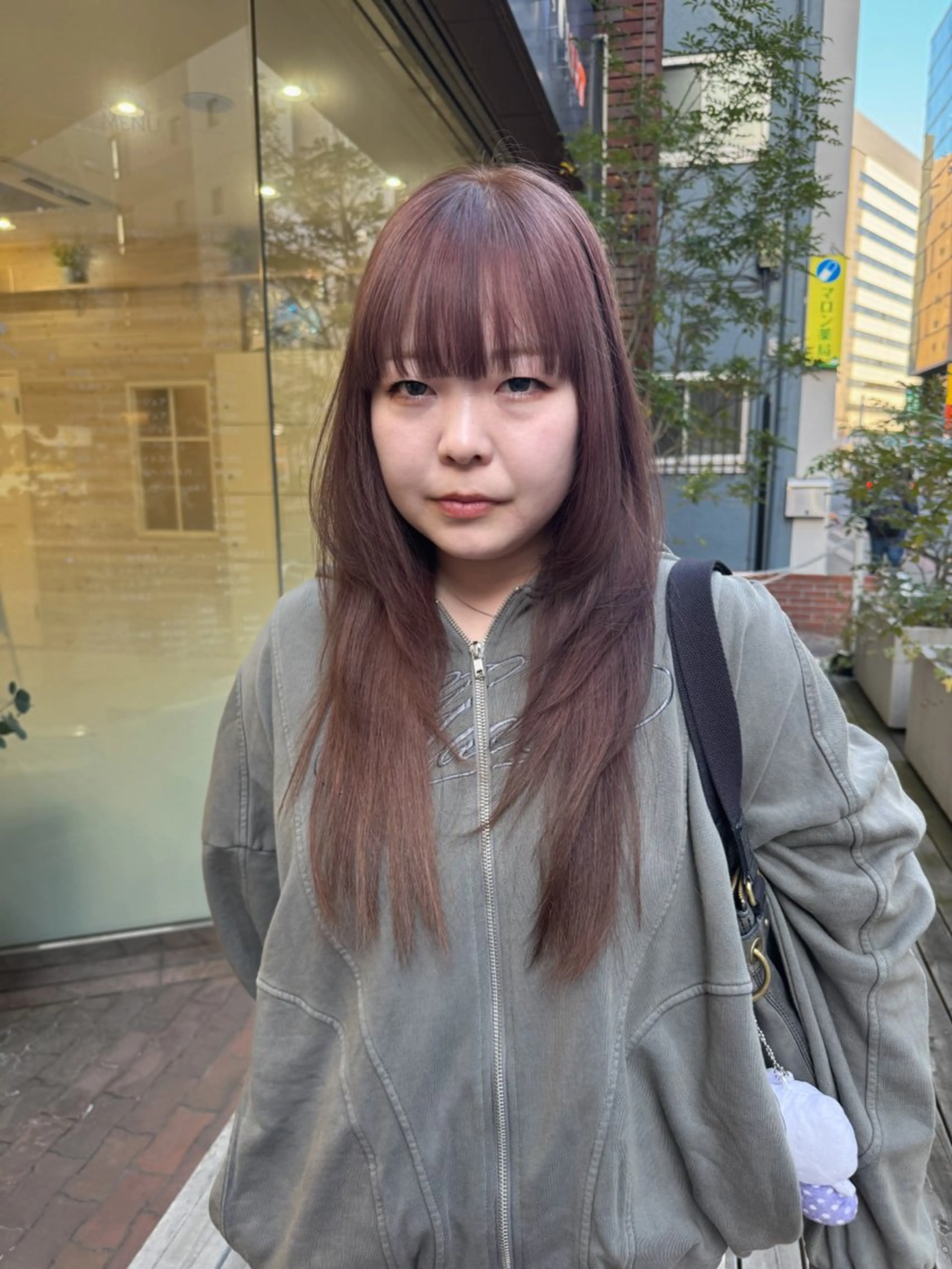 セミロング カラー ブラウンカラー ピンクカラー ピンクブラウン Seeknext // Rukaのヘアスタイル