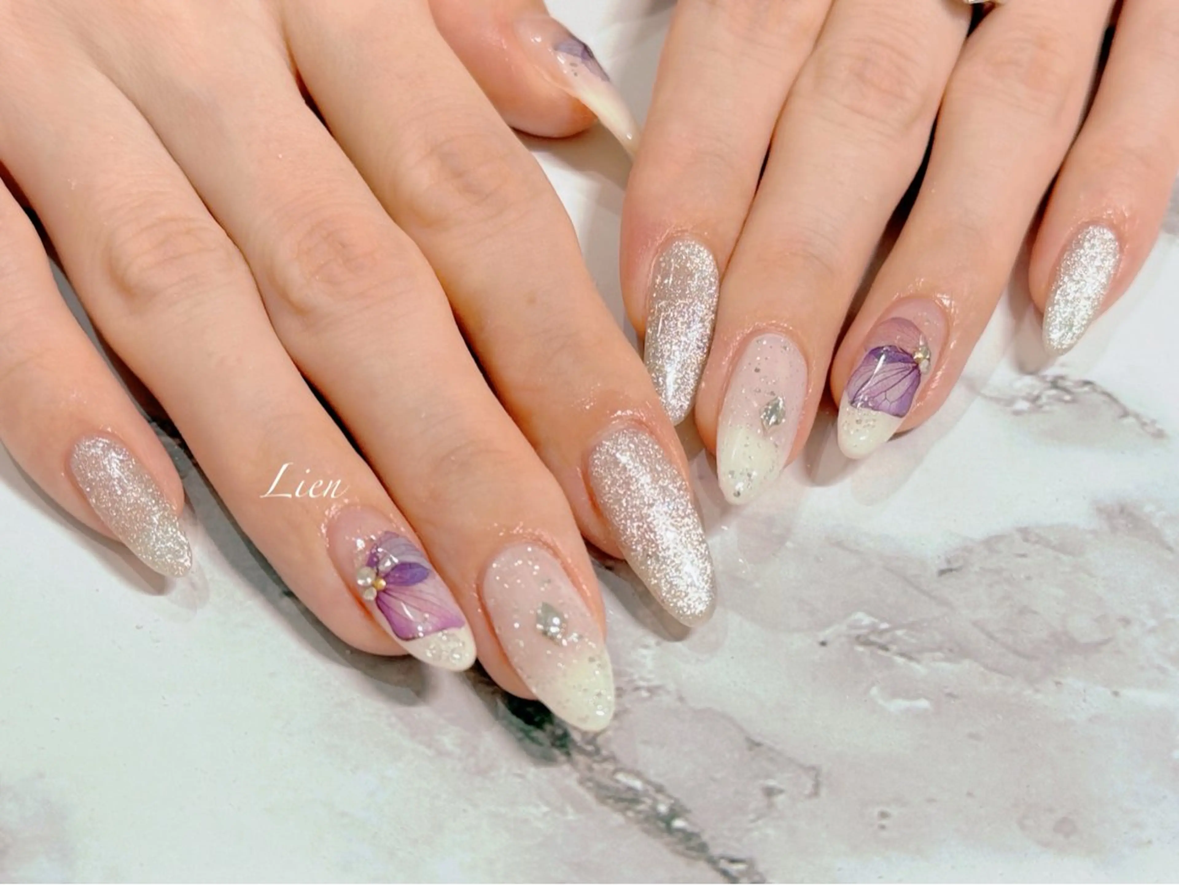 ネイル 長さ出し フットネイル フレンチネイル ジェルネイル ガラスフレンチ ハンドネイル Lien（リアン） 銀座駅6分のネイルデザイン