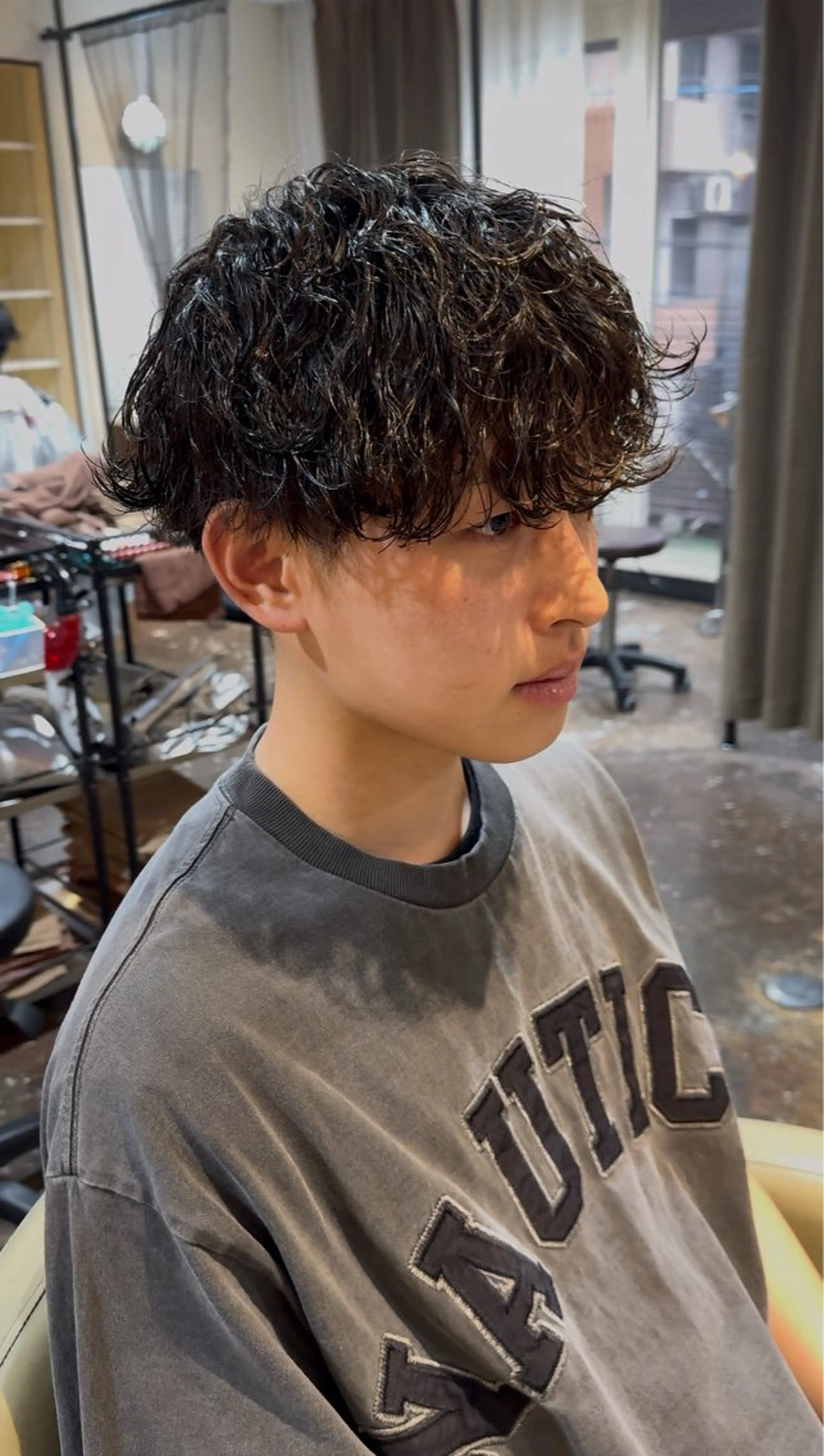 パーマ メンズ 坂梨 健斗のヘアスタイル