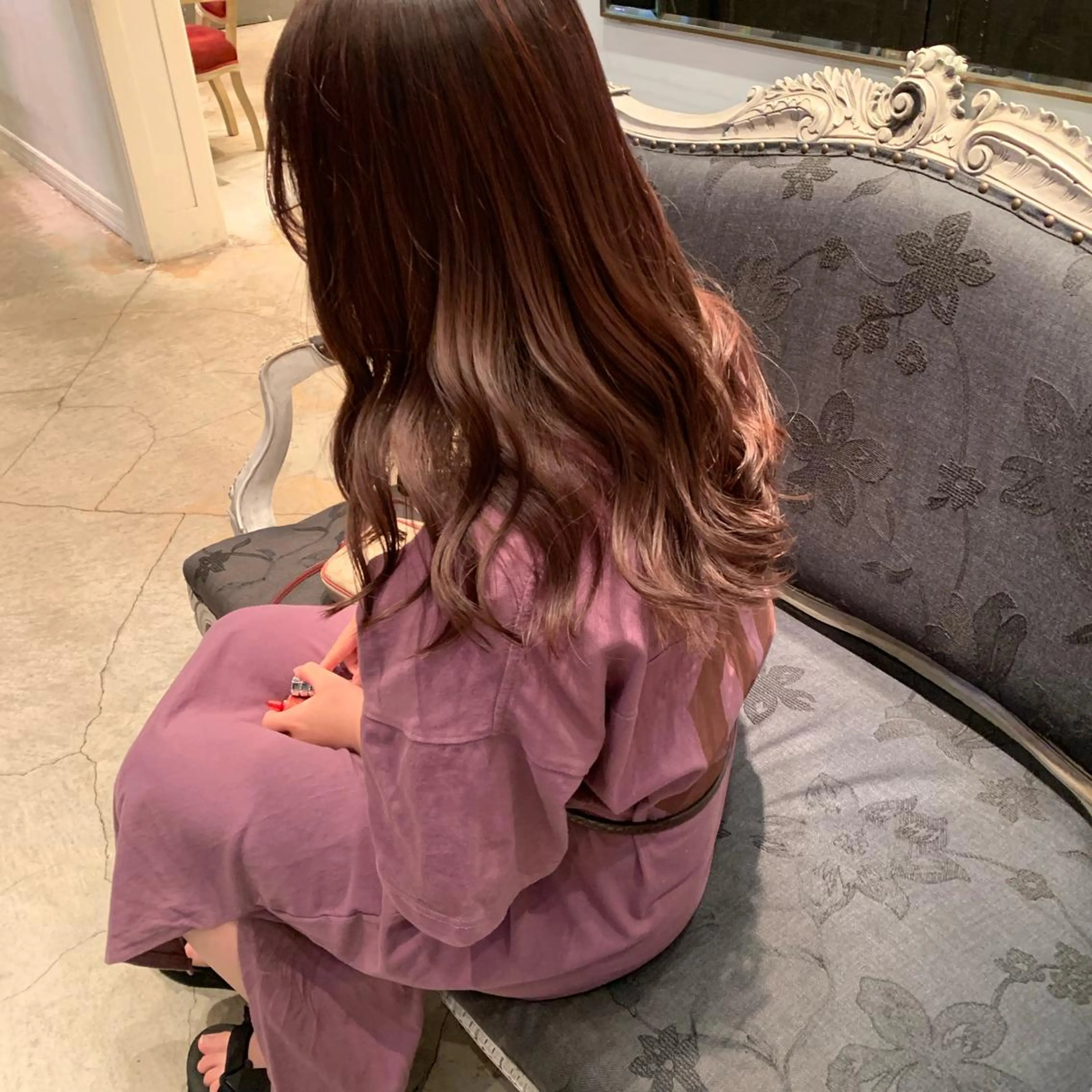 ロング カラー SAKINO. ベージュカラーのヘアスタイル