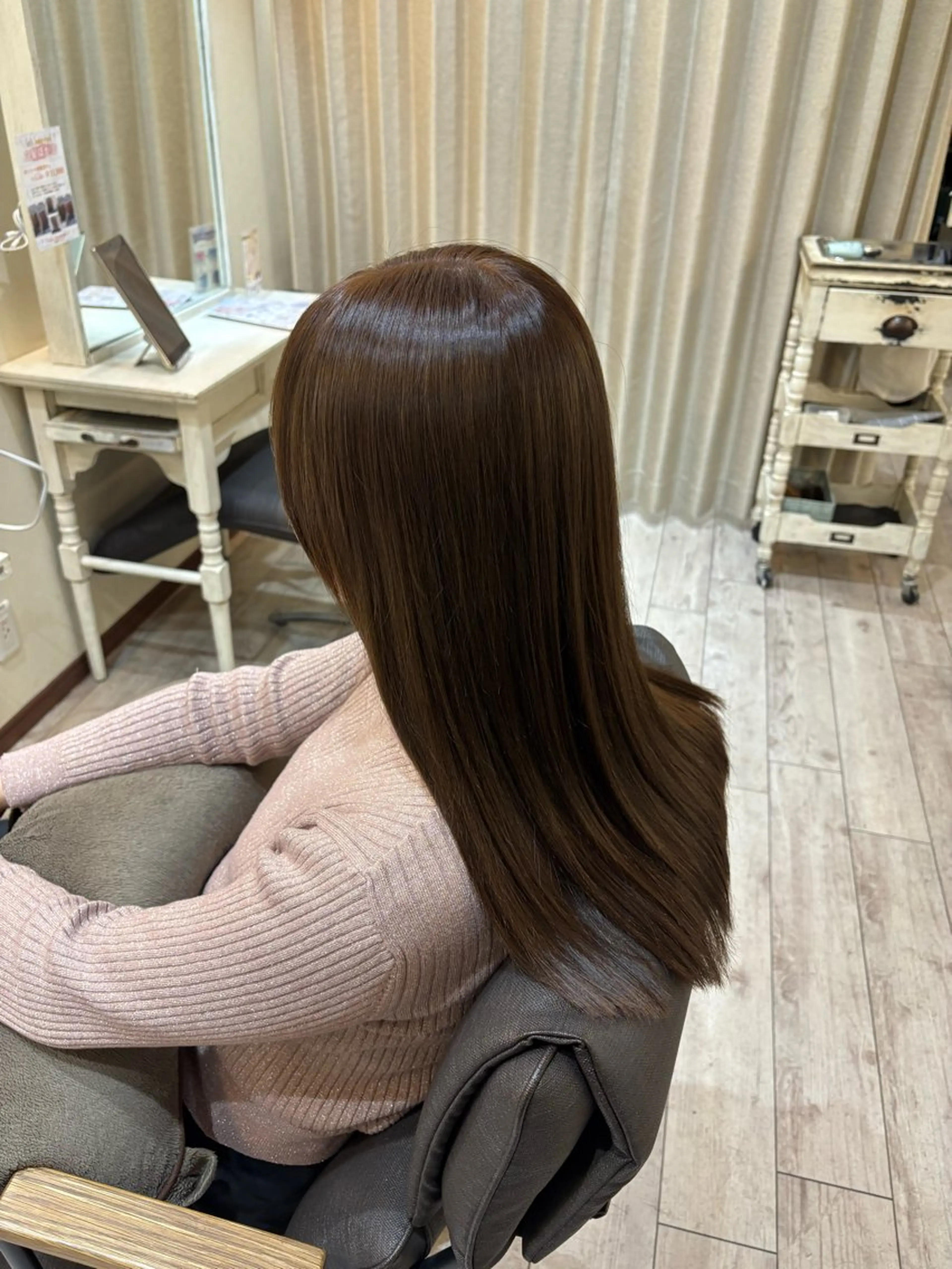 セミロング カラー ベージュカラー ブリーチ 艶カラー/縮毛矯正/ レイヤー/栄/あやかのヘアスタイル