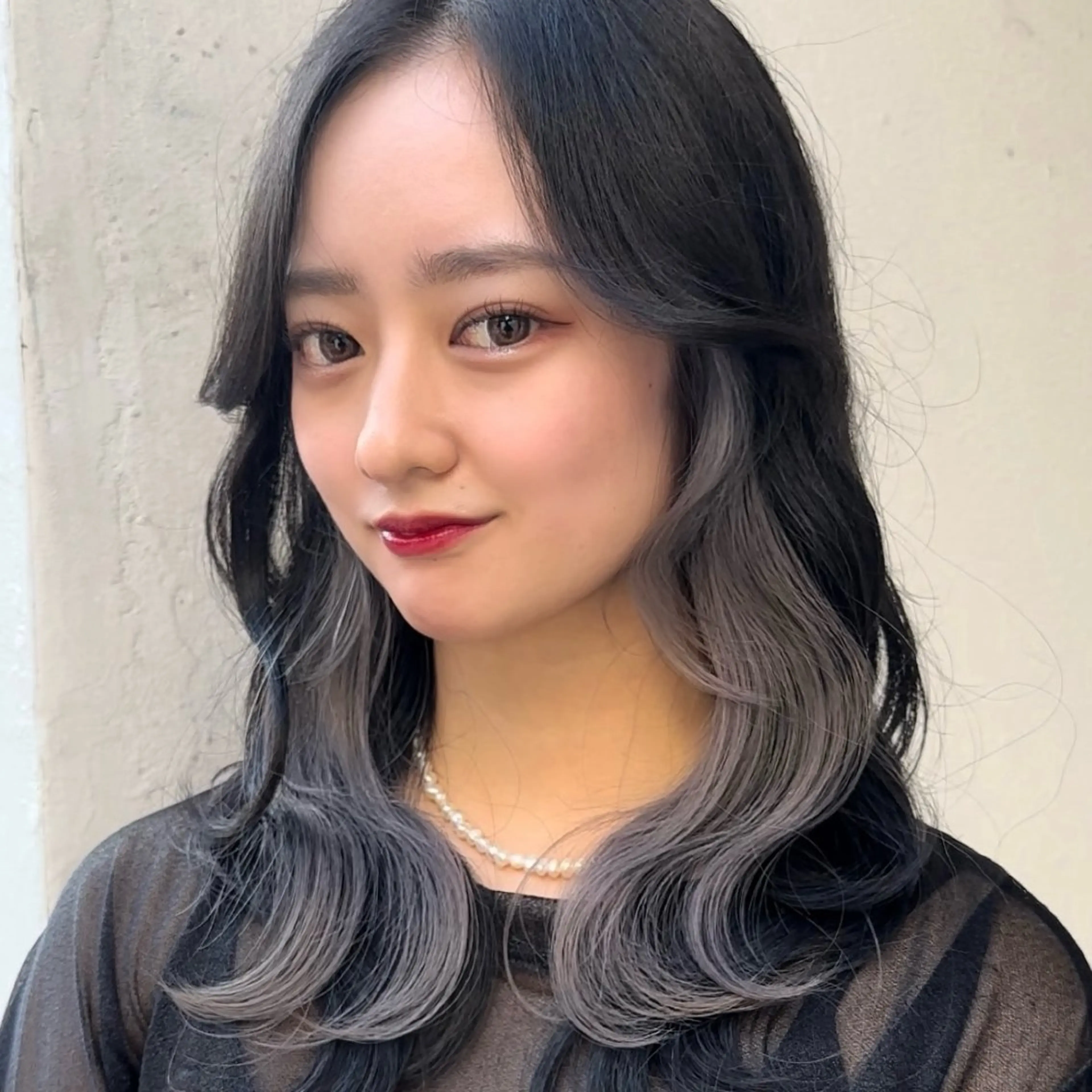 ロング カラー インナーカラー シルバー 韓国風ヘア カット ヘアカラー トリートメント インナーカラー/レイ ヤーカット♡/マキシのヘアスタイル