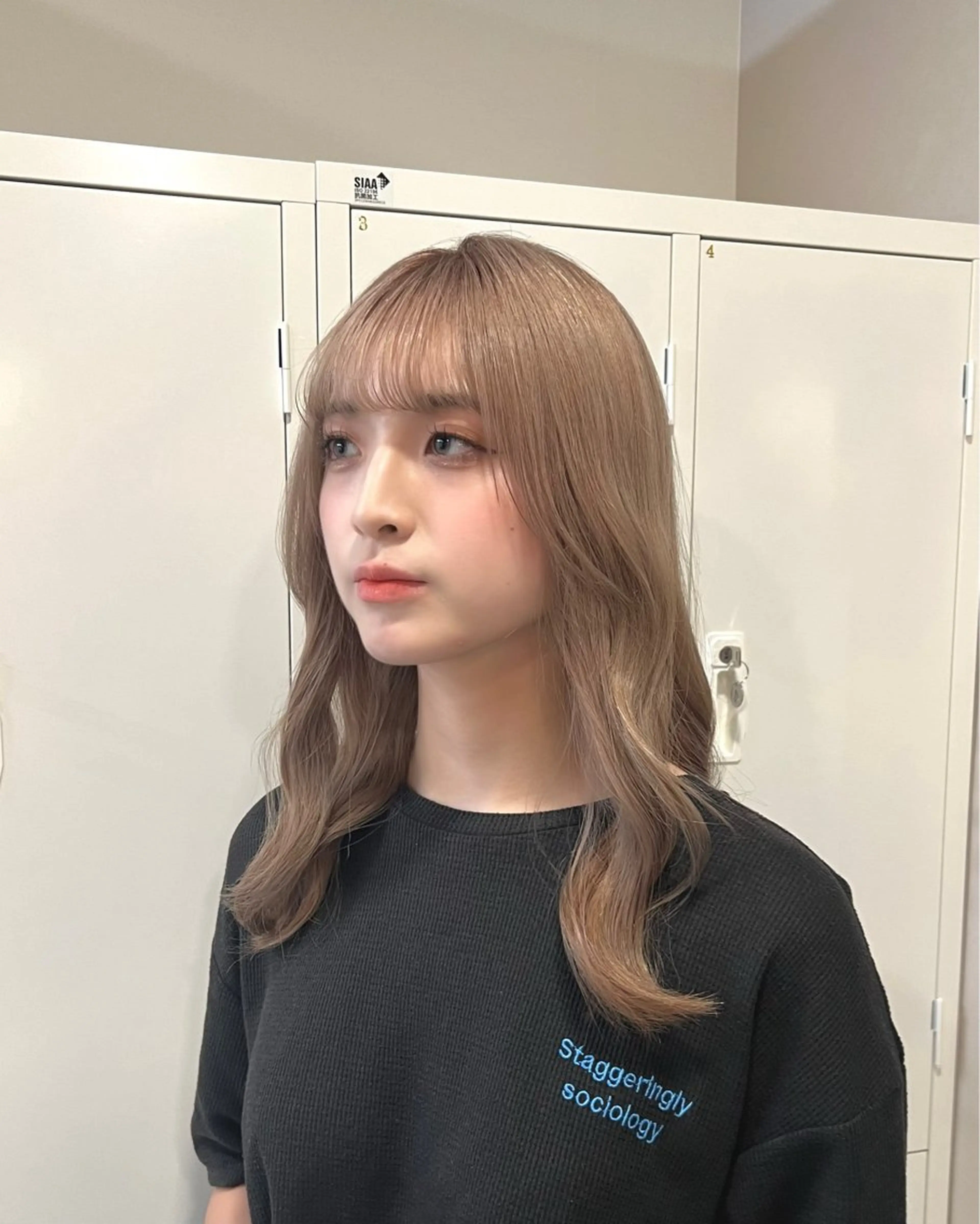 セミロング カラー ベージュカラー ミルクティーベージュ ブリーチカラー🦋‪ 田中さくらのヘアスタイル