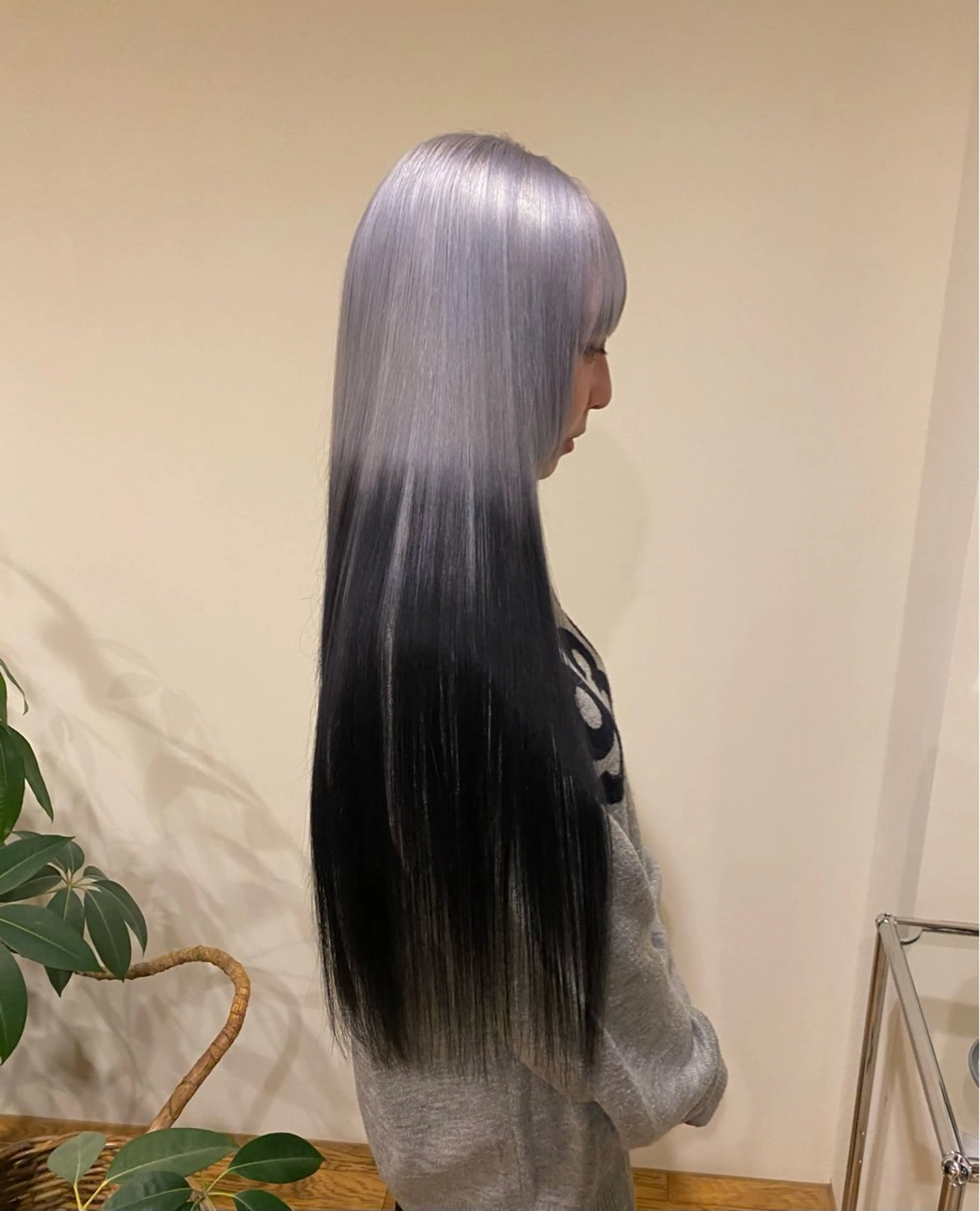 ロング カラー ブリーチ ヘアカラー Ludwig AIRIのヘアスタイル