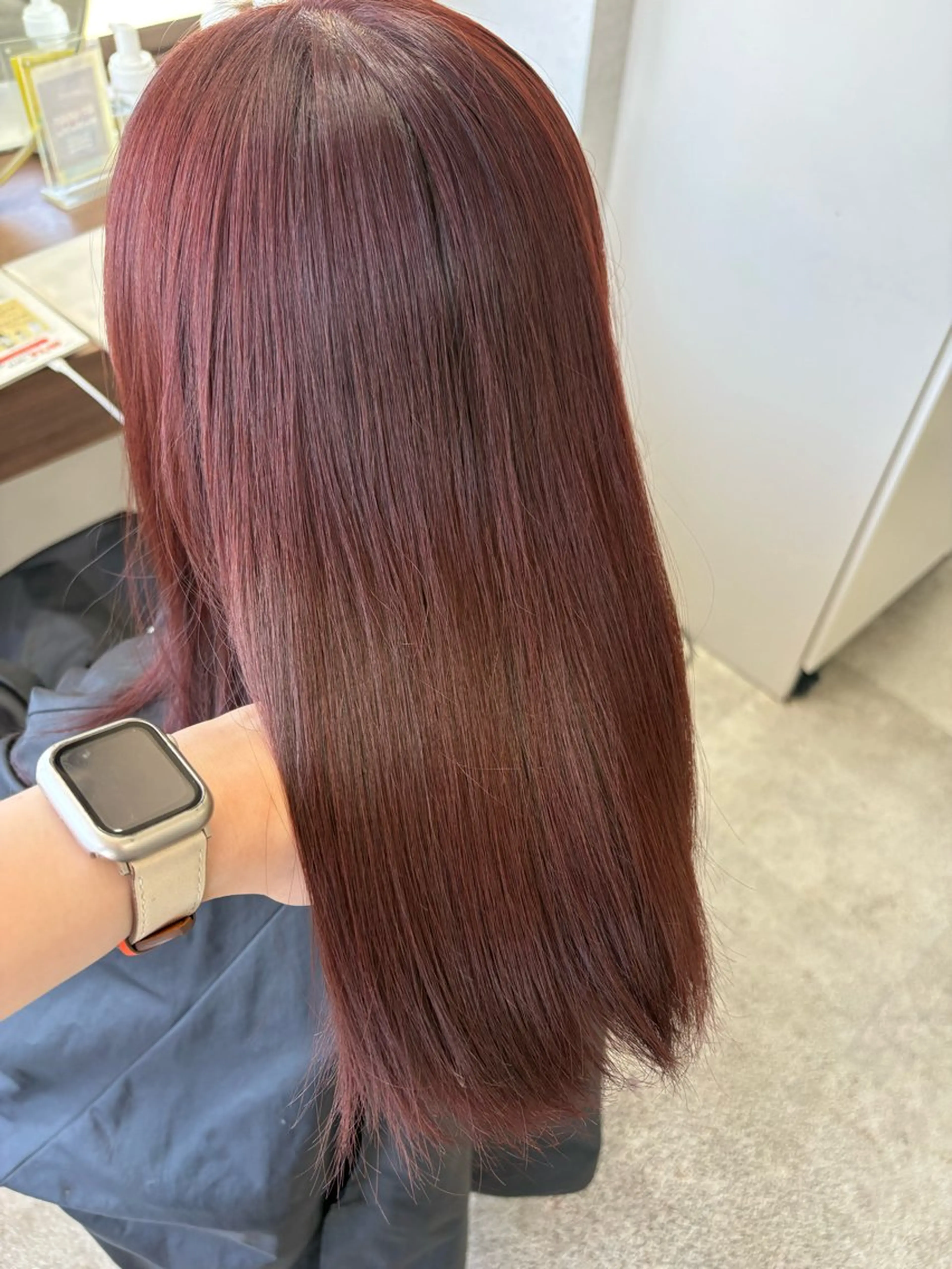 ロング くびれヘア 卒業式のヘアスタイル 学生 韓国風ヘア レイヤーカット カット ヘアカラー トリートメント SeiRa☪️ 艶髪 / 透明感のヘアスタイル