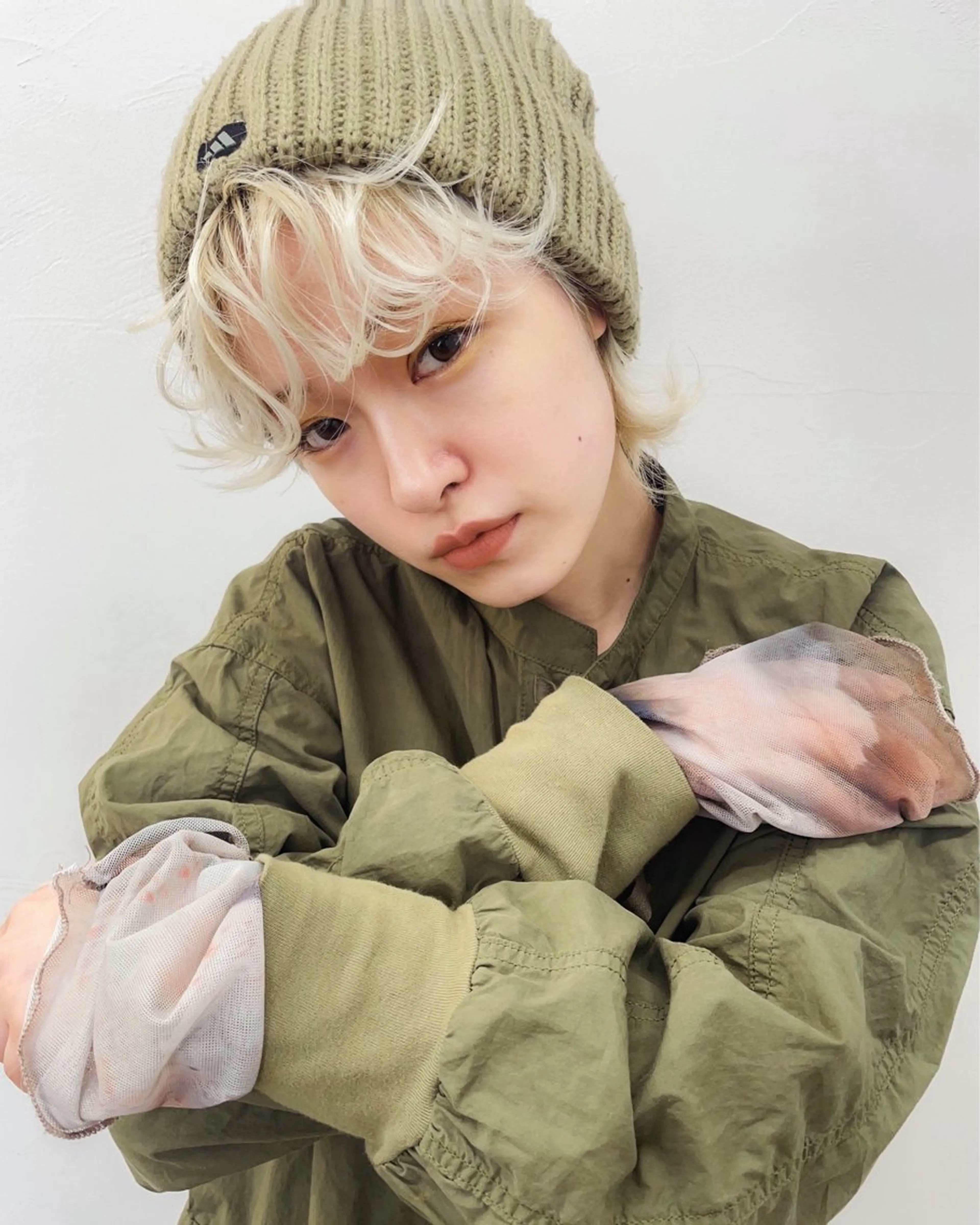 ミディアム カラー ミディアムパーマ ブロンド ハイトーンカラー 伸ばしかけ カット ヘアカラー トリートメント ボブ ブリーチ/miinaのヘアスタイル