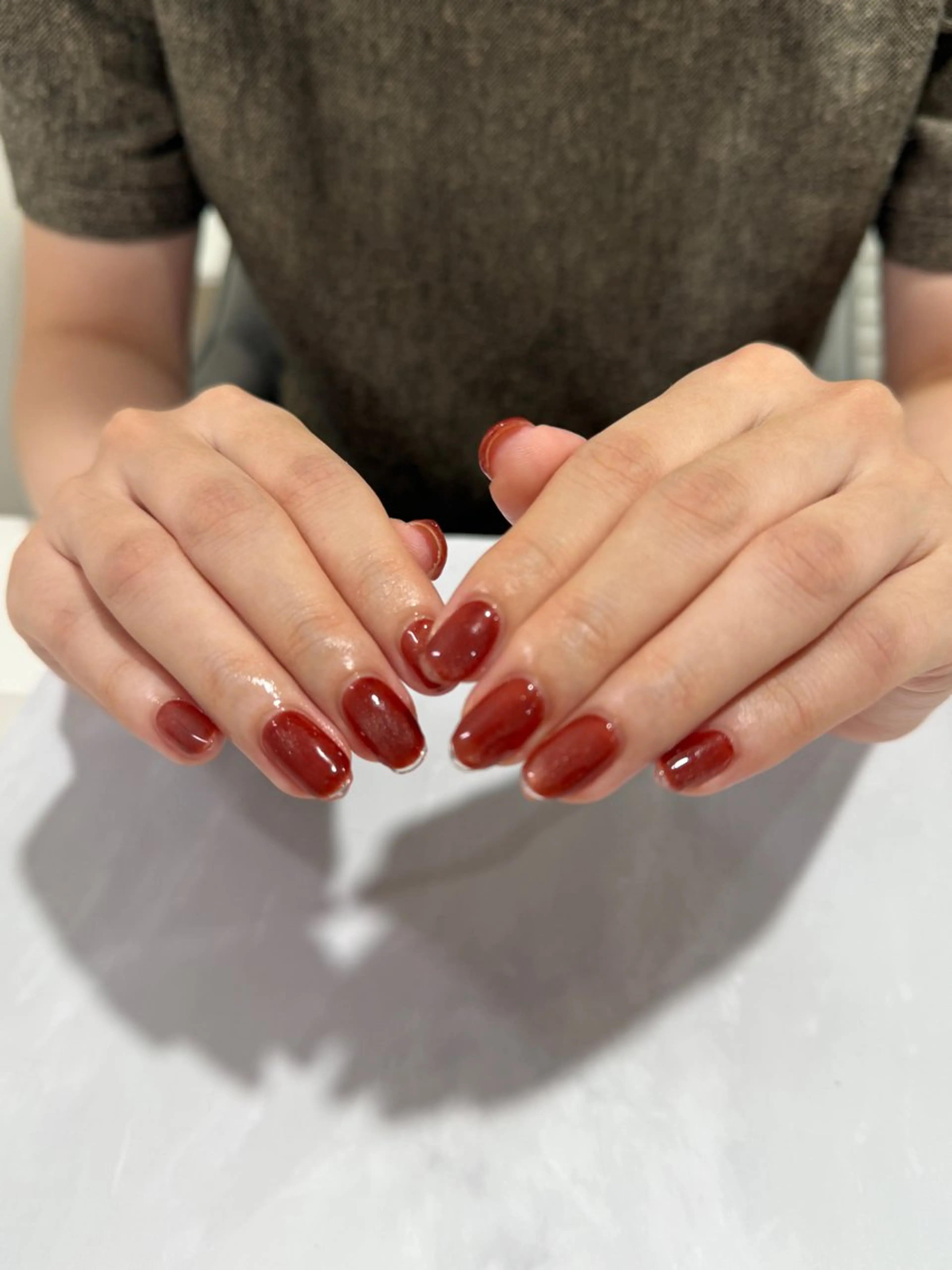 ネイル ボルドー ジェルネイル マグネットネイル ニュアンスネイル パラジェル tete nailstudioのネイルデザイン