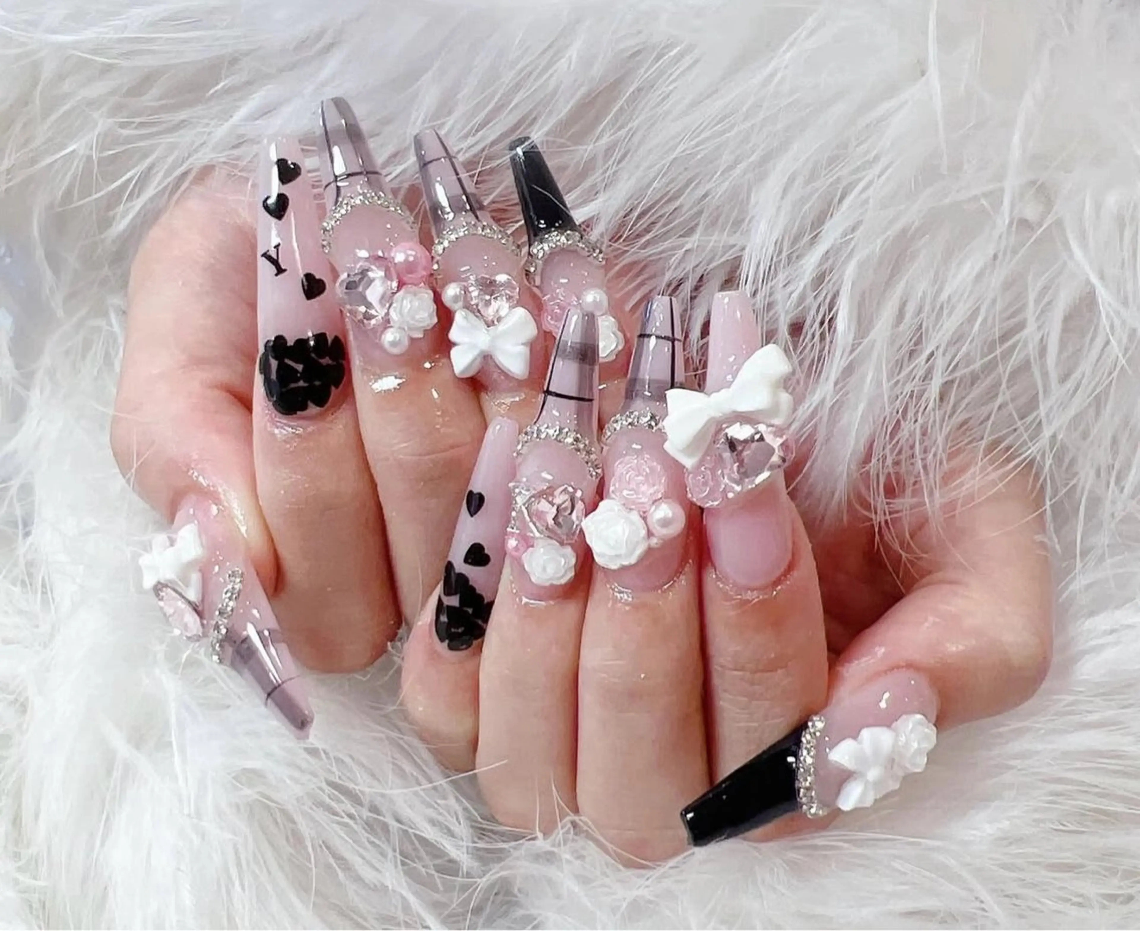 ネイル グラデーション キラキラネイル ワンカラーネイル 冬ネイル Jenn Nail Salonのネイルデザイン