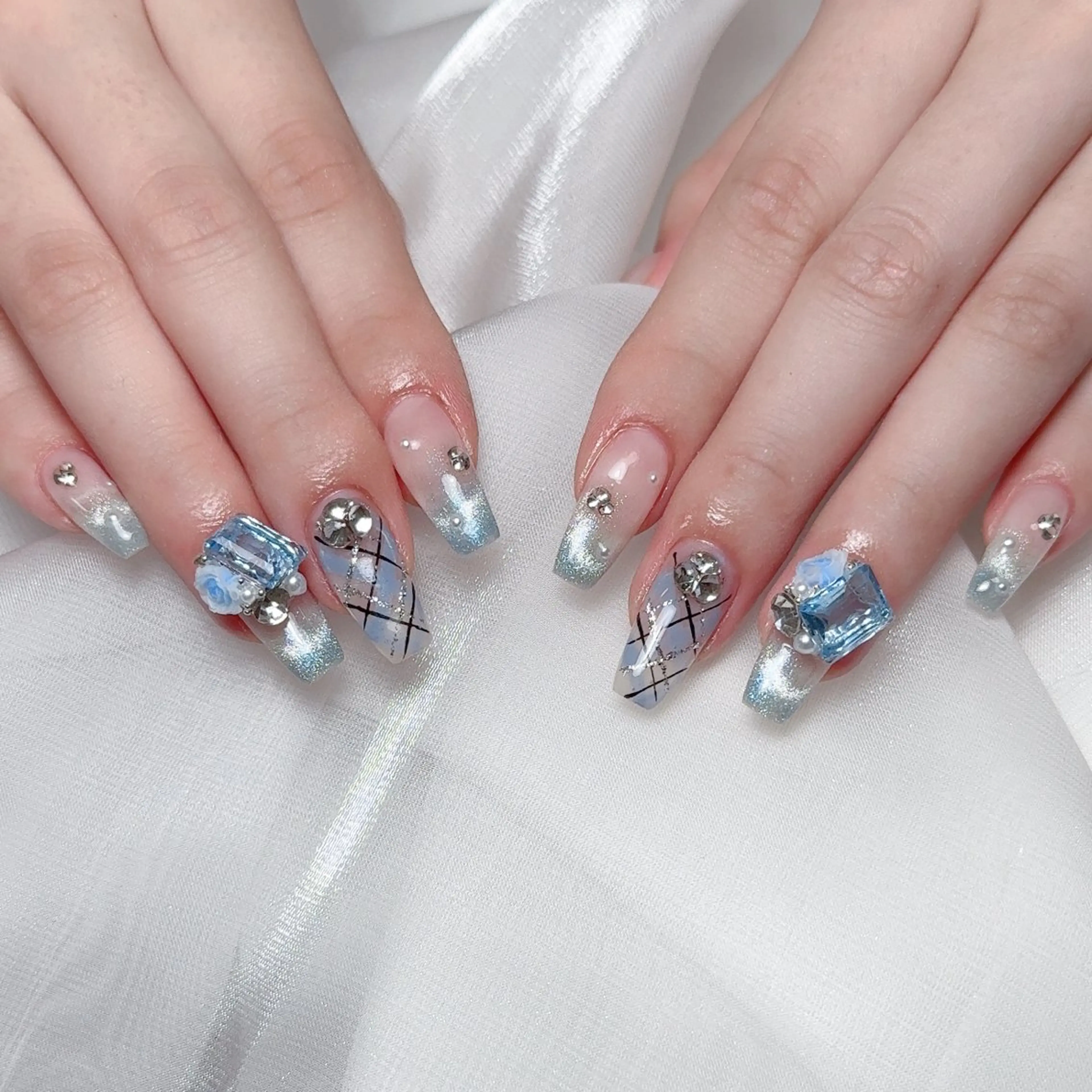 ネイル Maggie Nail🦩のネイルデザイン