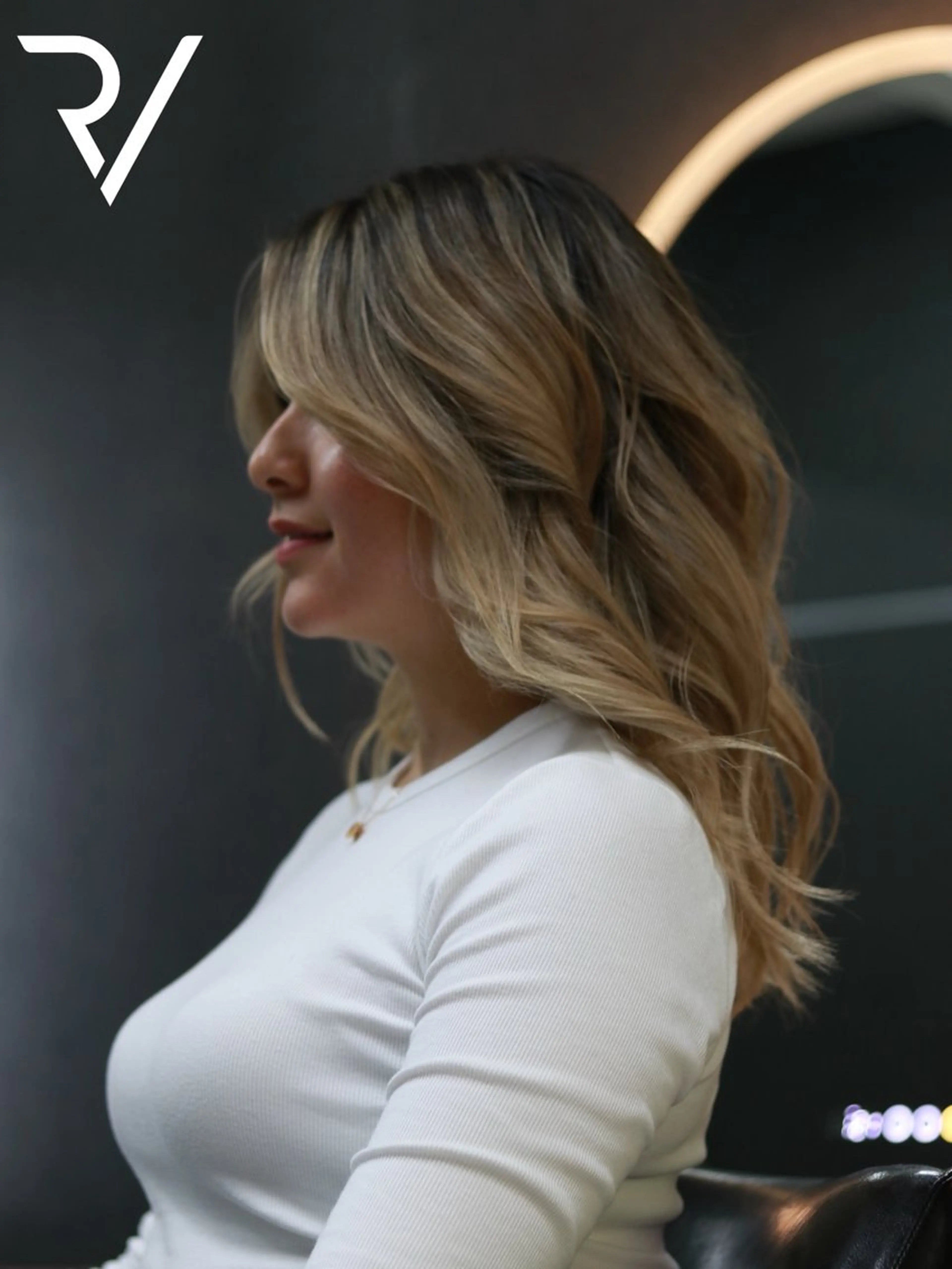 ヘアカラー ロドリゲス ビレルのヘアスタイル