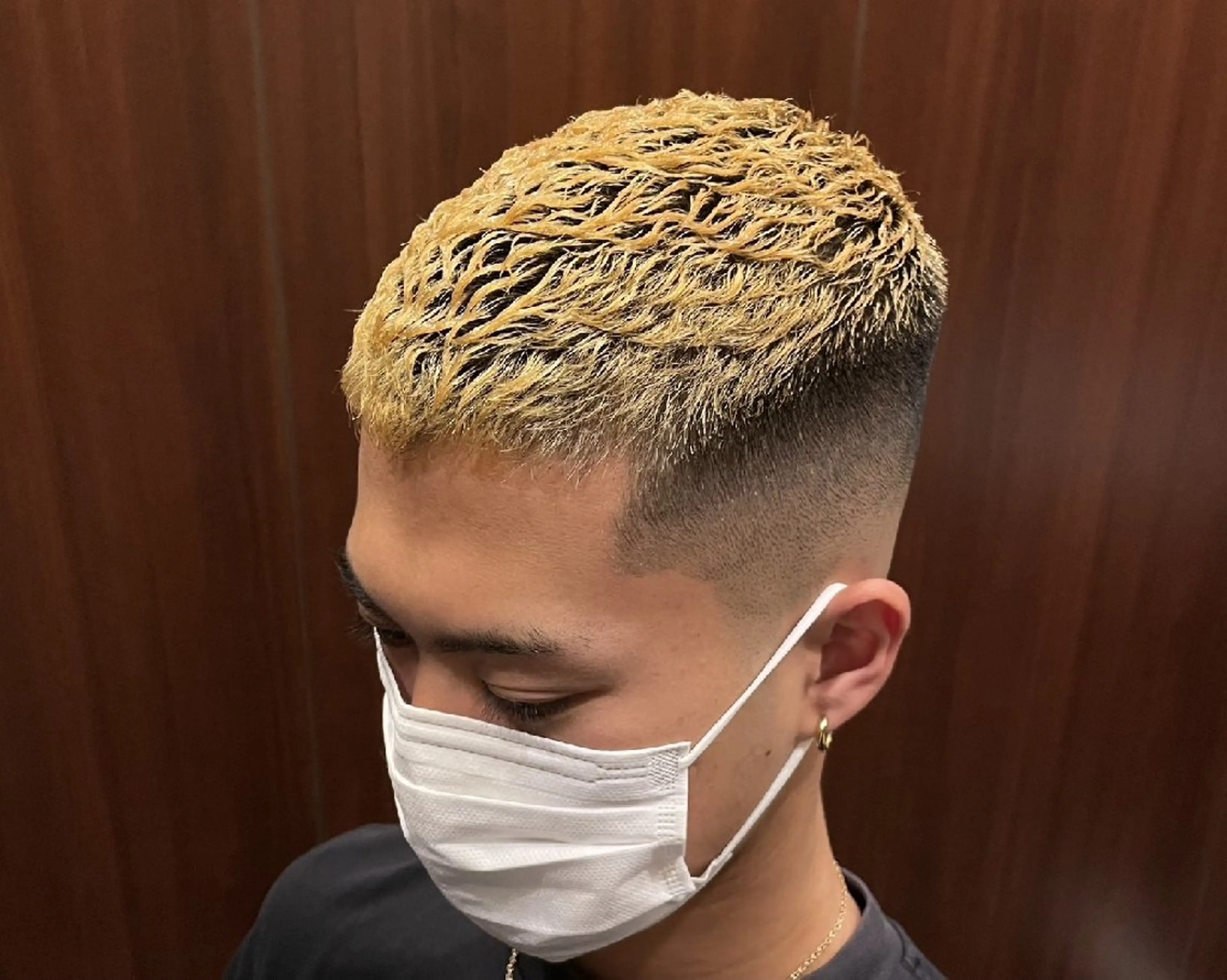 ショート 髙司 哲伸のヘアスタイル