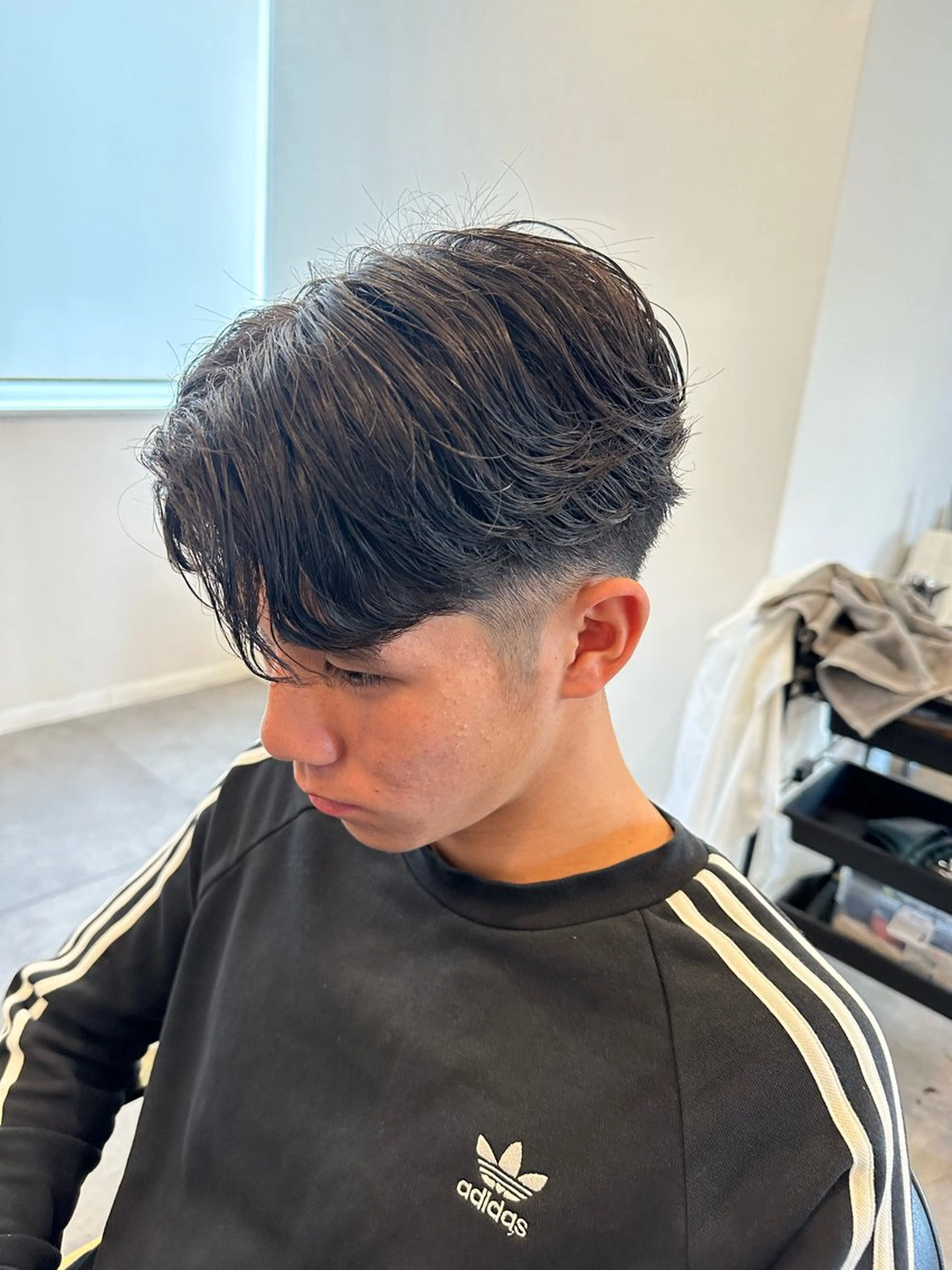 パーマ メンズ フェザーパーマ メンズパーマ ニュアンスパーマ カット パーマ 三浦 流星のヘアスタイル